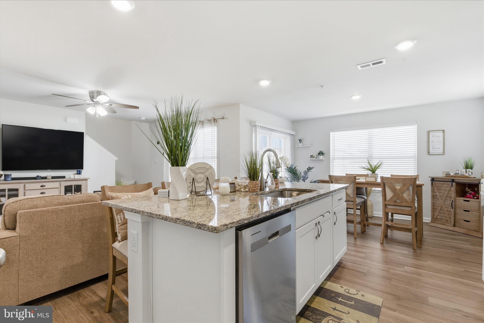 PINEGROVE - Residential