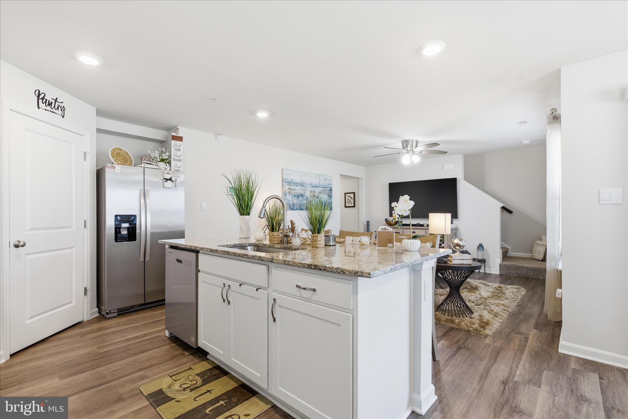 PINEGROVE - Residential