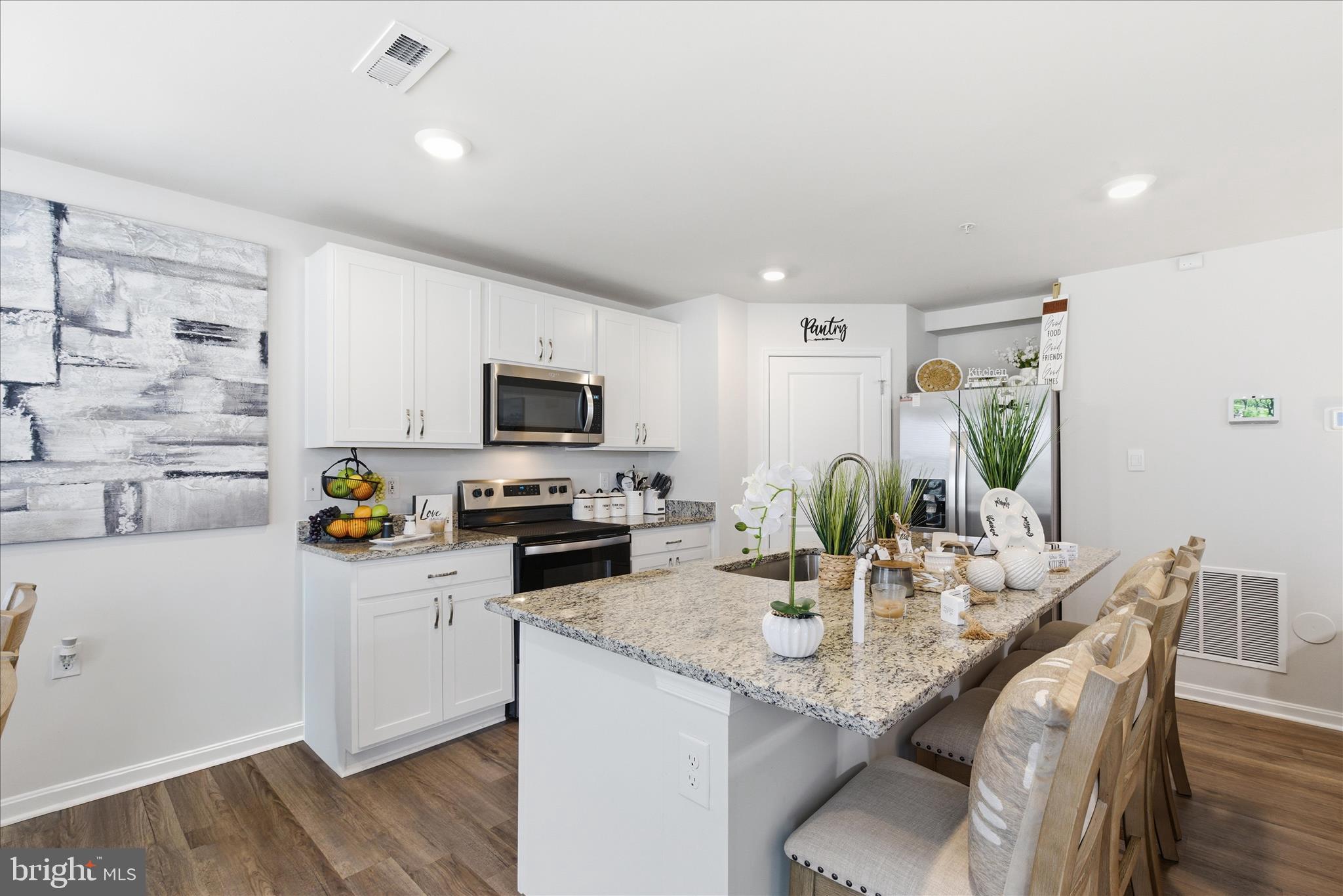 PINEGROVE - Residential