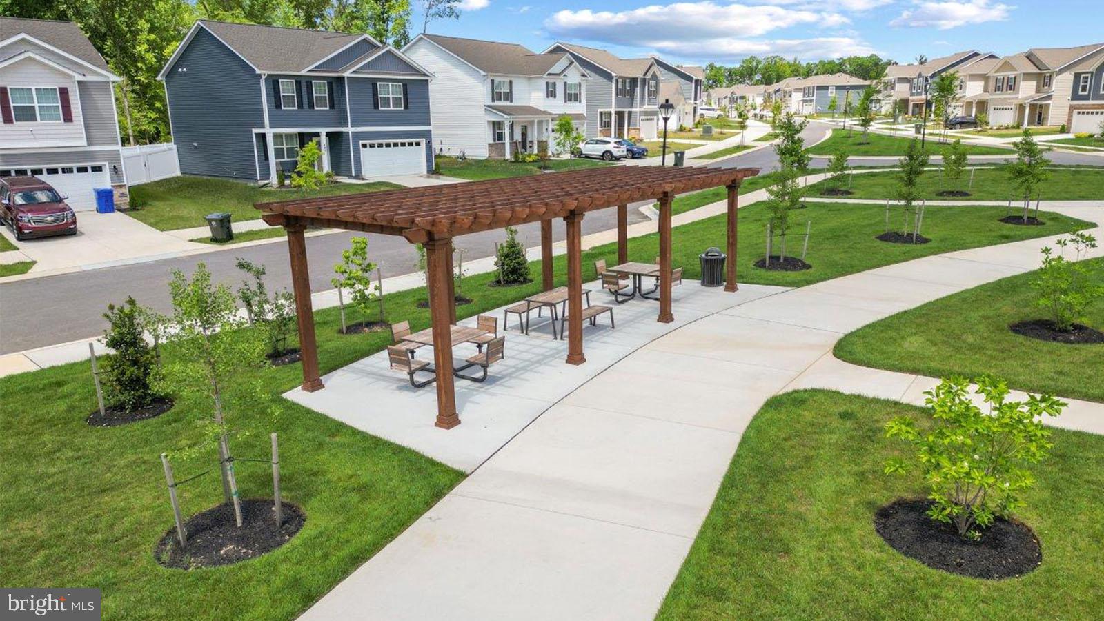 PINEGROVE - Residential