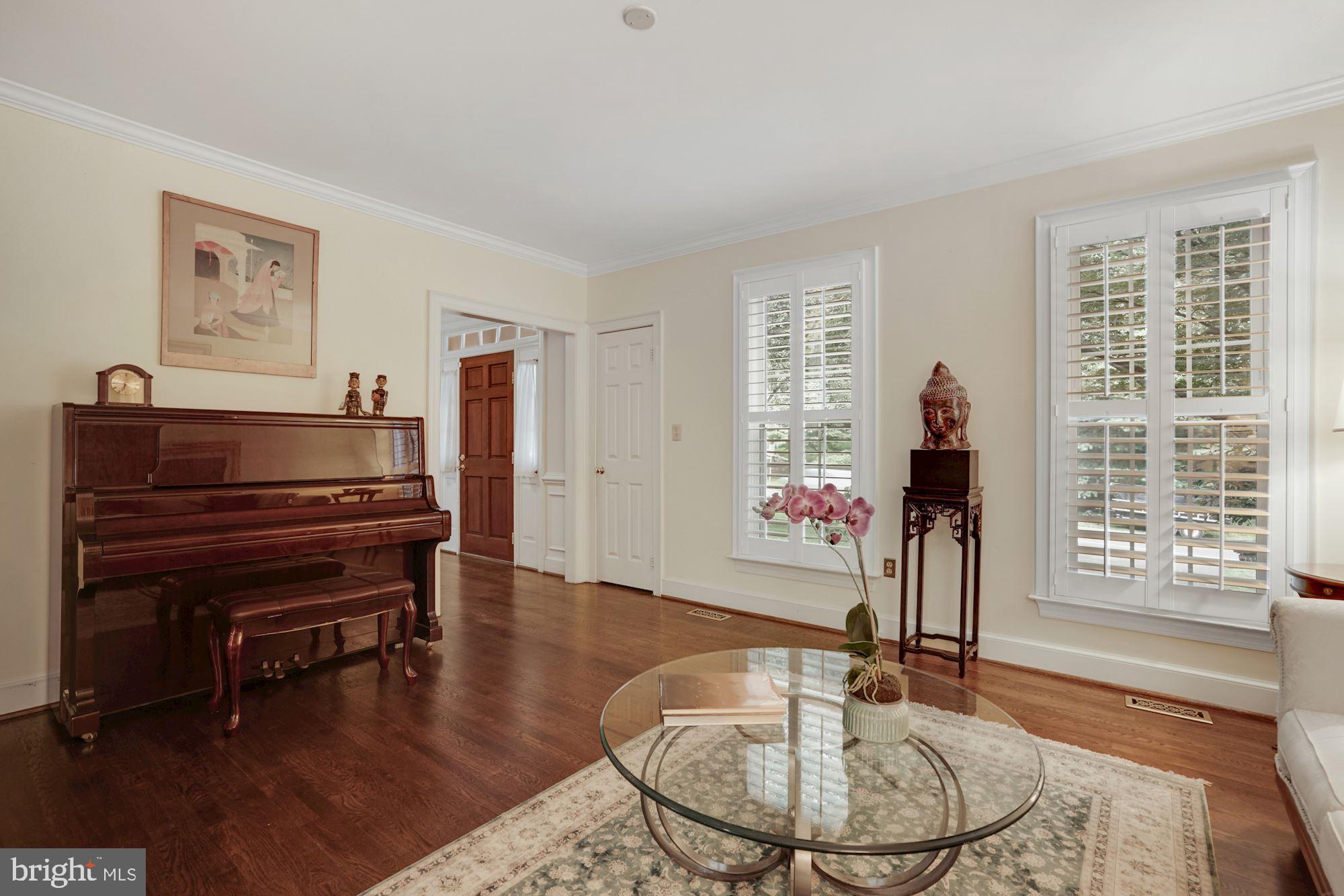 RIVER FALLS - Residential