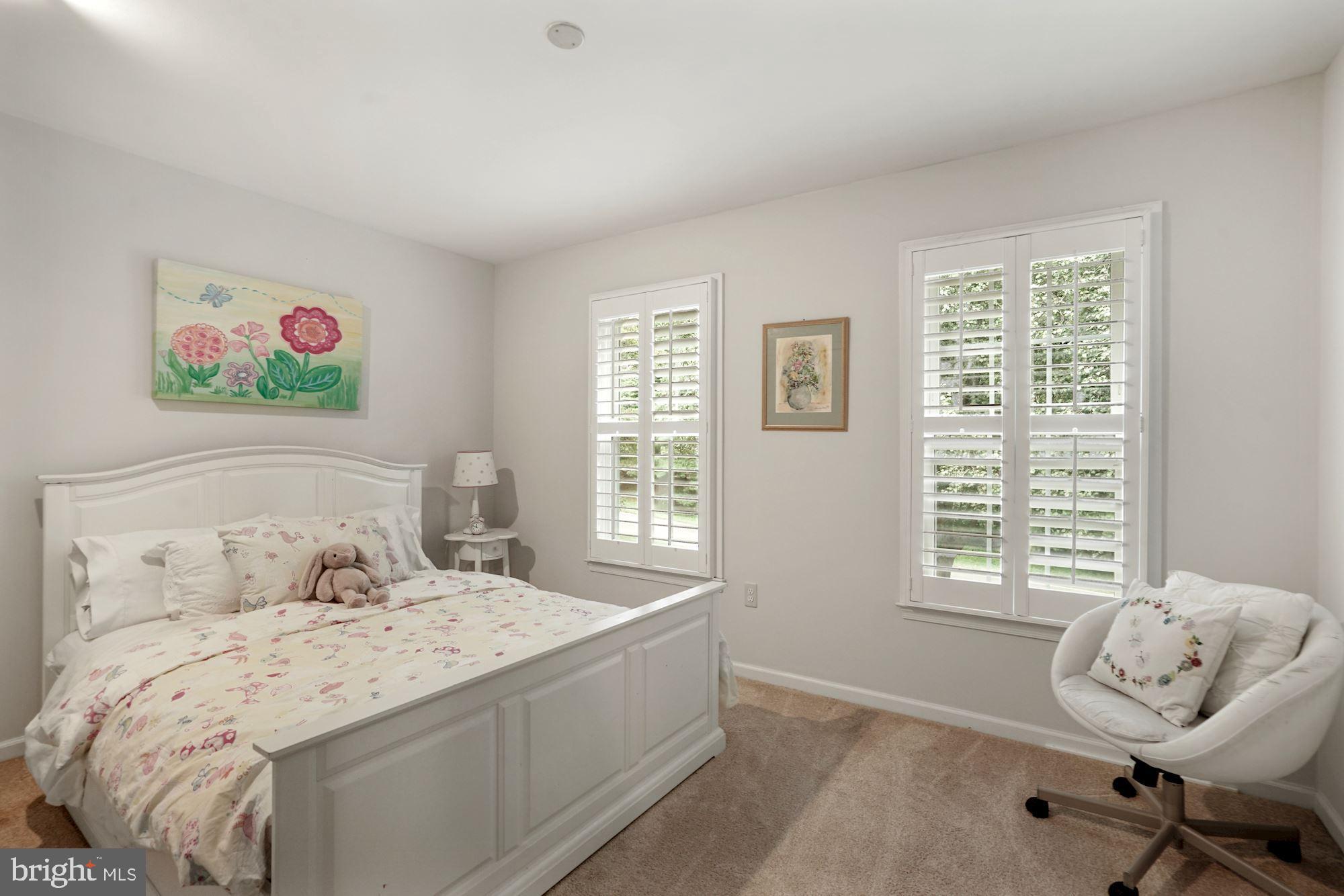 RIVER FALLS - Residential