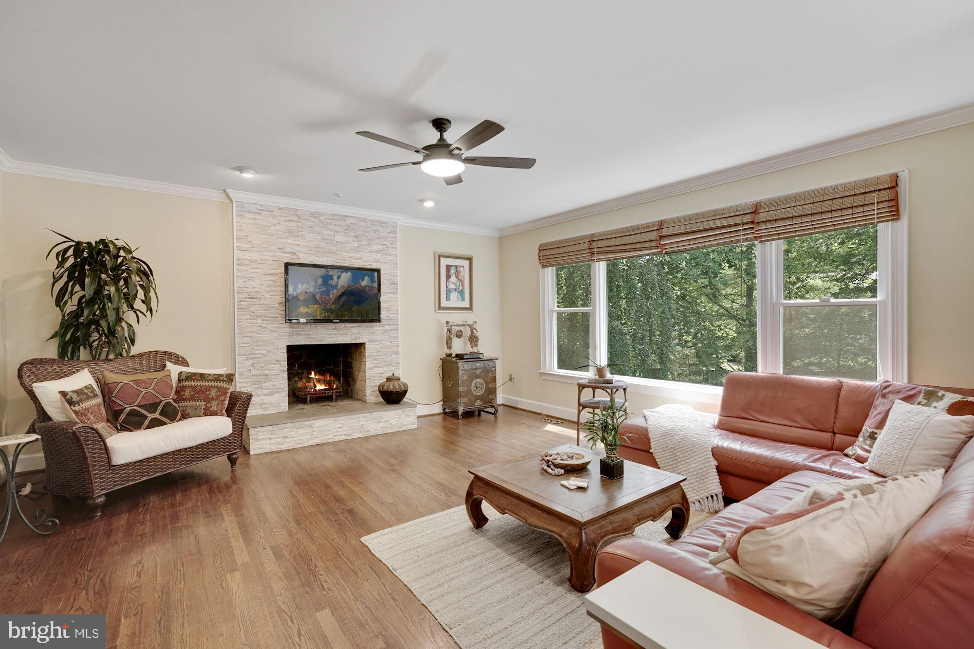 RIVER FALLS - Residential