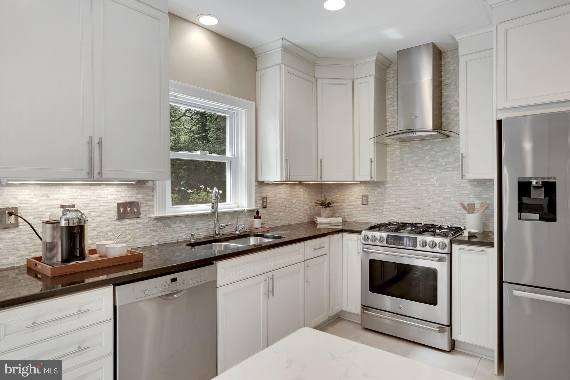 RIVER FALLS - Residential