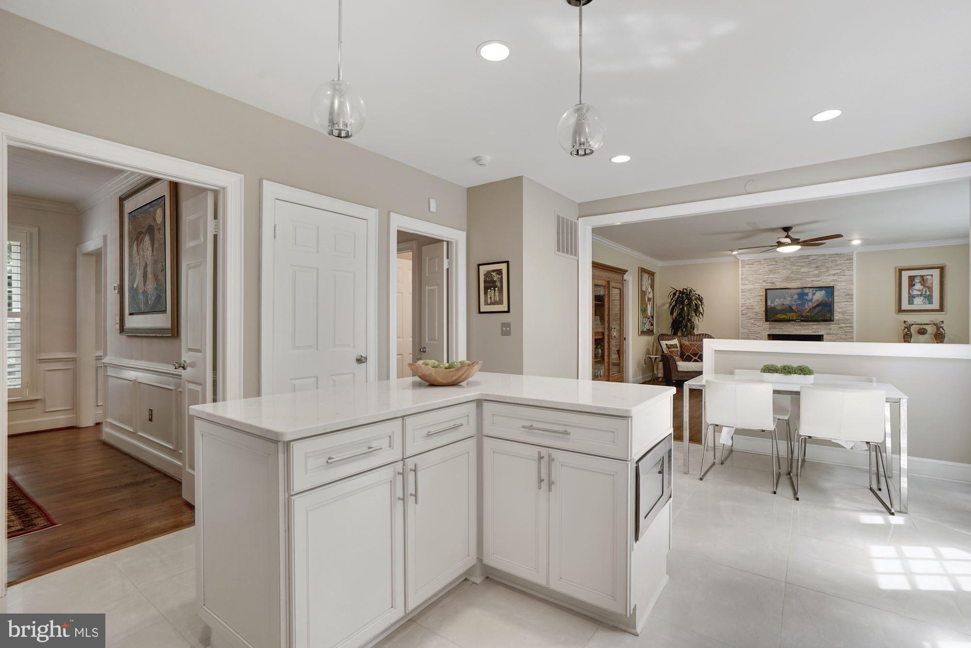 RIVER FALLS - Residential