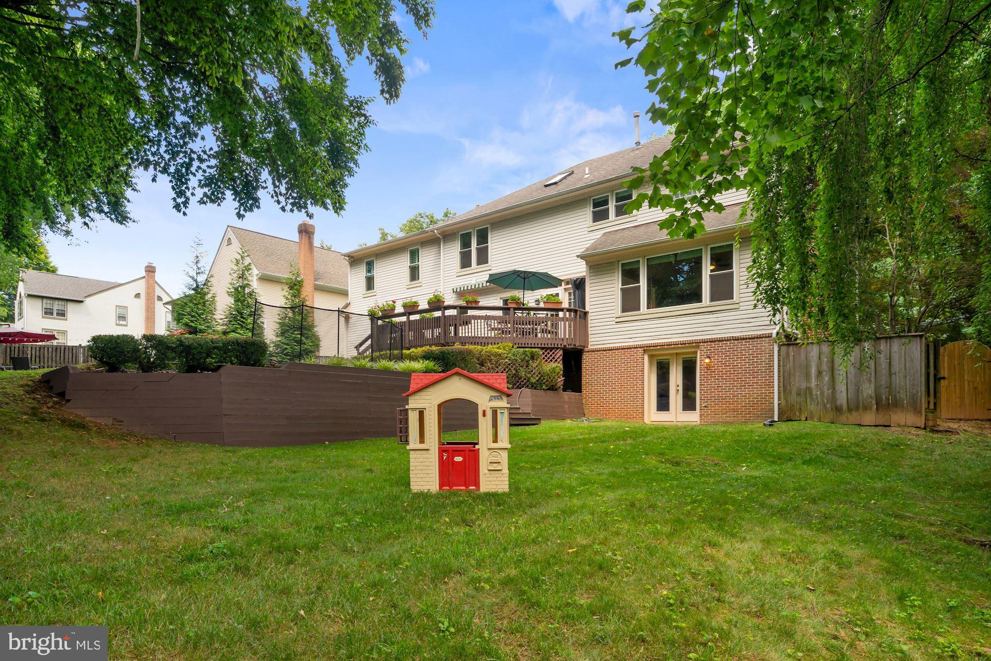 RIVER FALLS - Residential