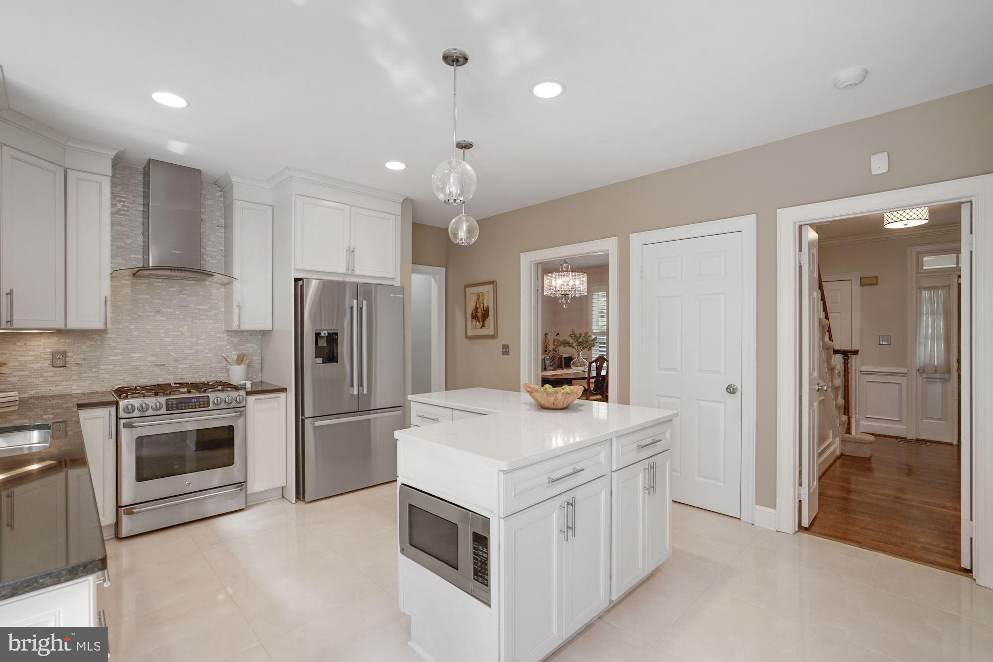 RIVER FALLS - Residential