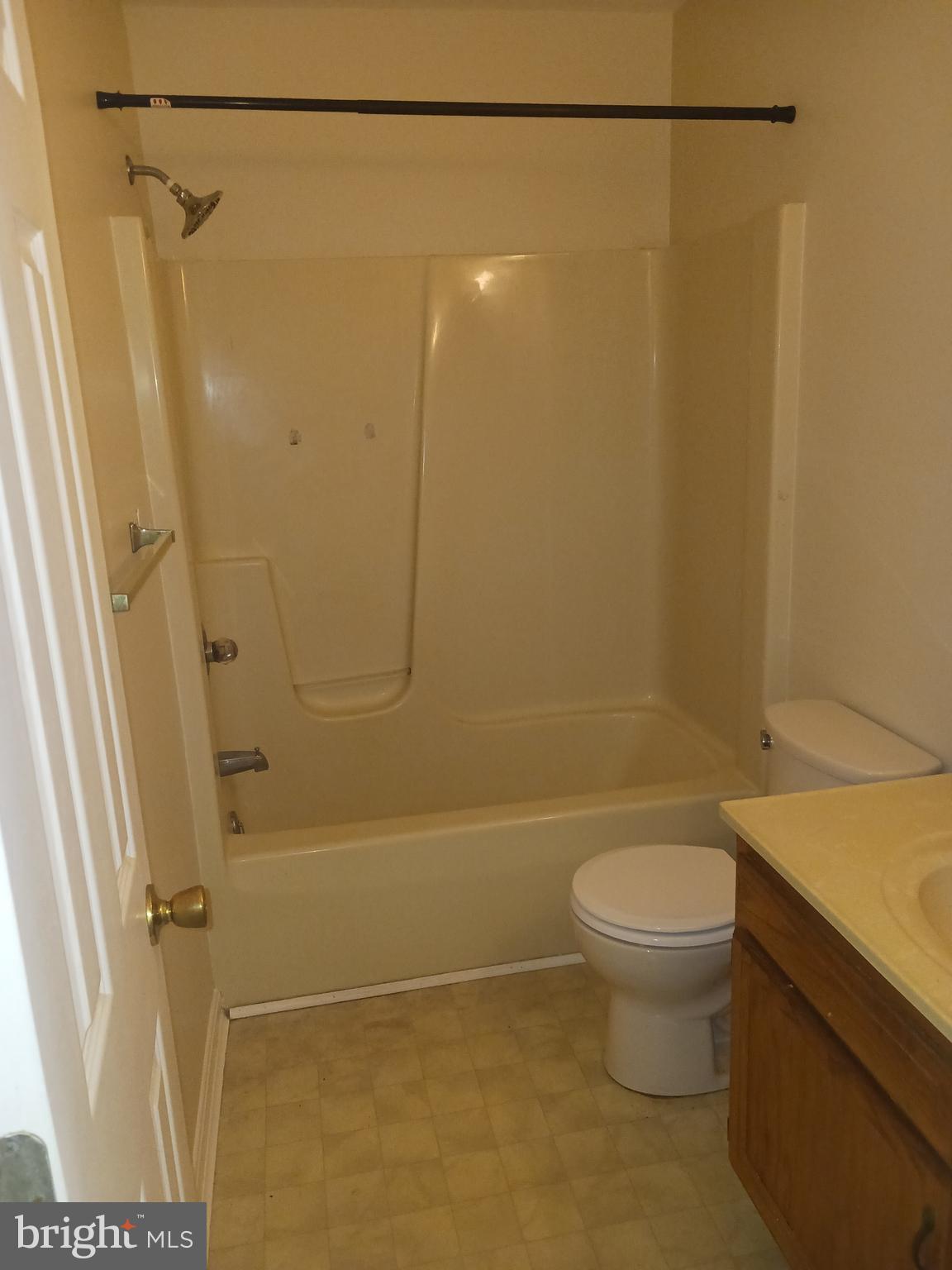 343 WOODPOINT AVENUE A & B