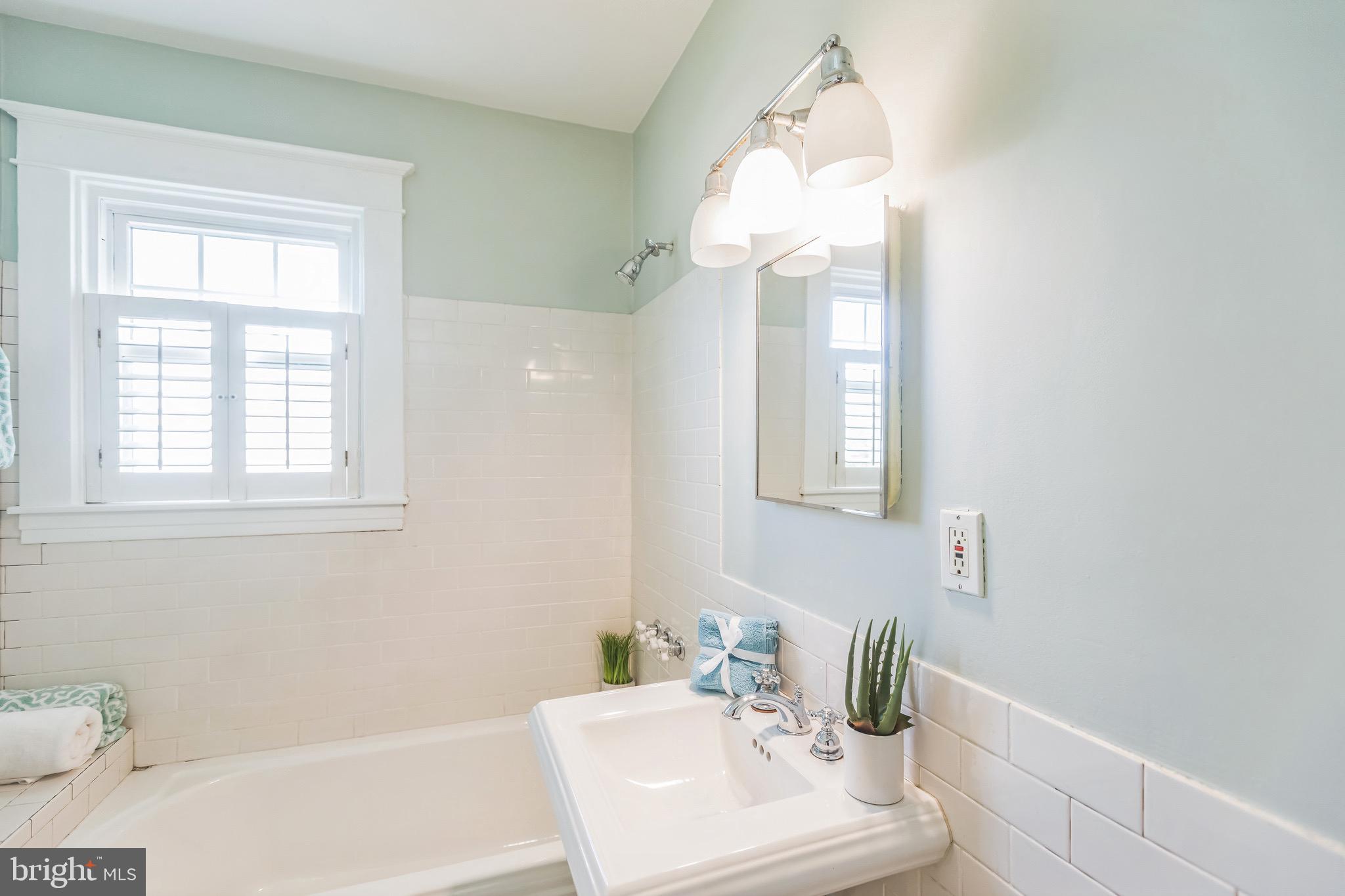 EASTPORT - Residential