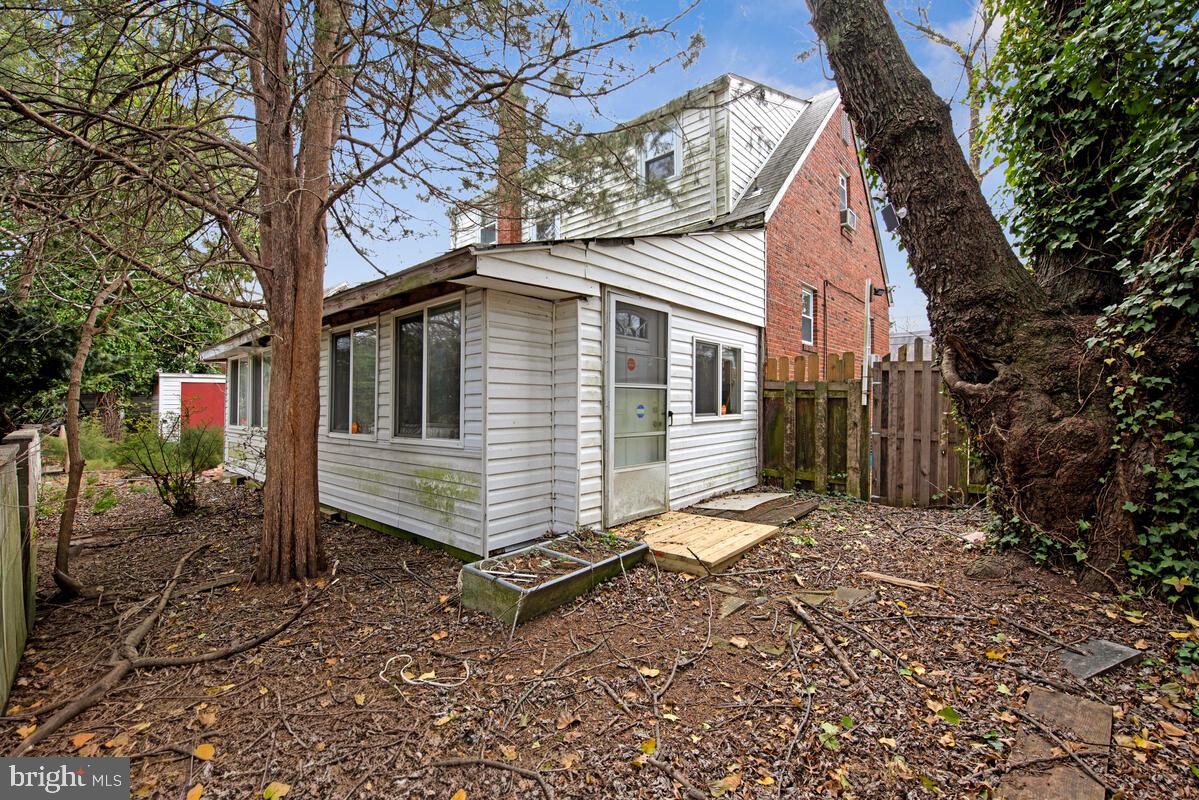 NORTH FORESTVILLE - Residential