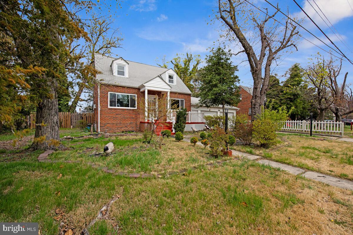 NORTH FORESTVILLE - Residential