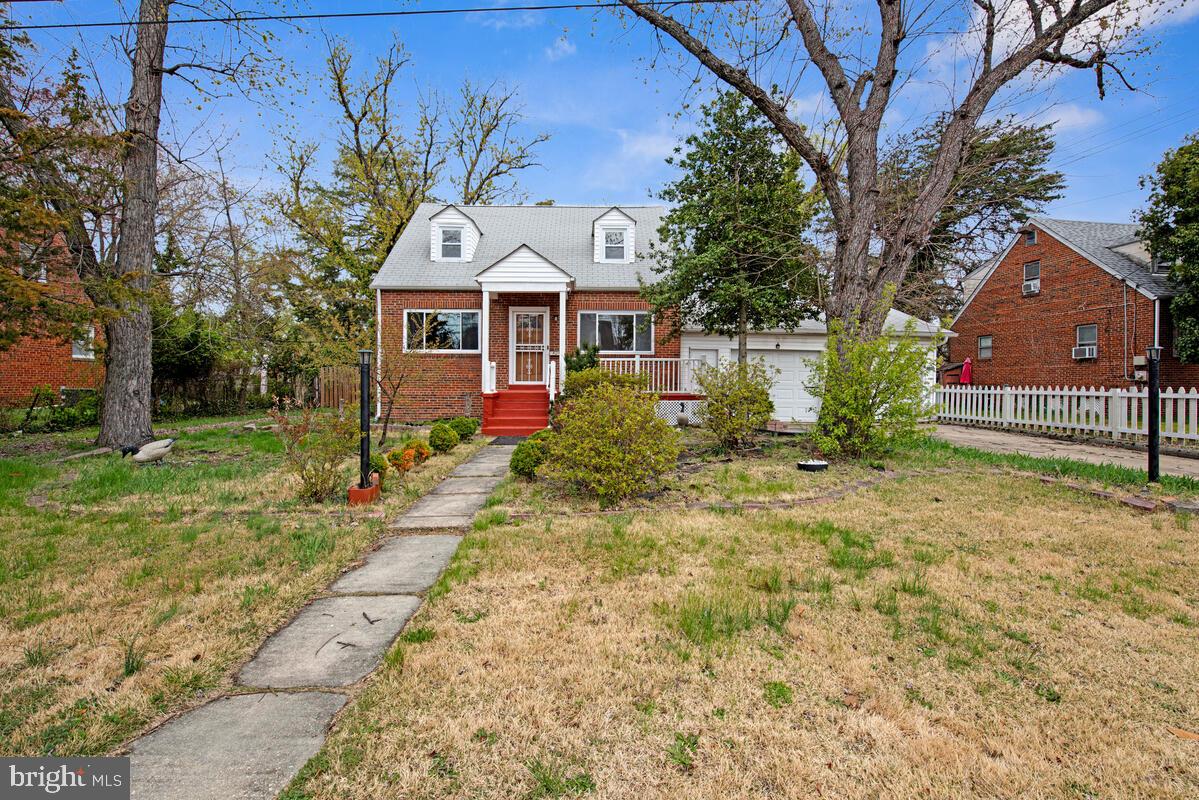 NORTH FORESTVILLE - Residential