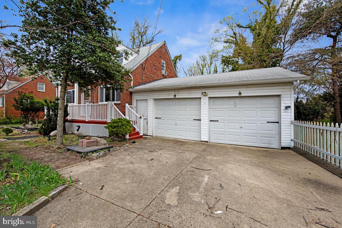 NORTH FORESTVILLE - Residential