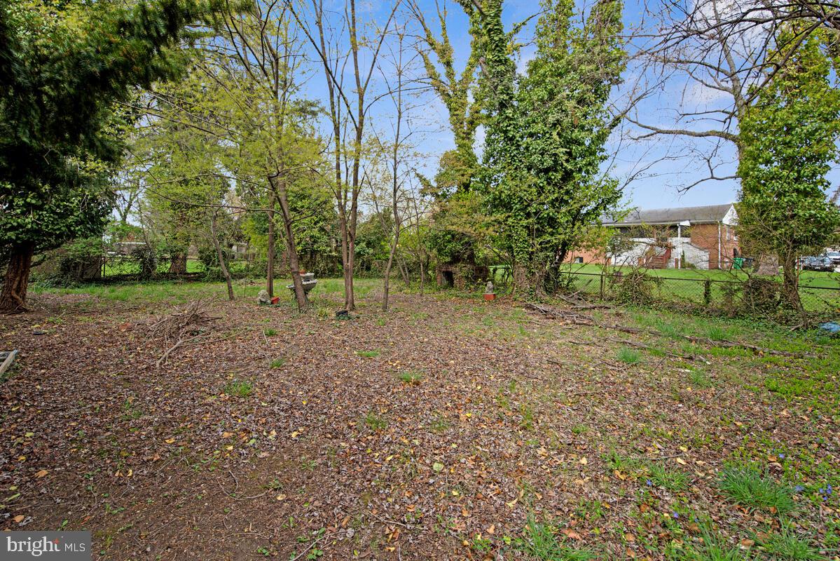 NORTH FORESTVILLE - Residential