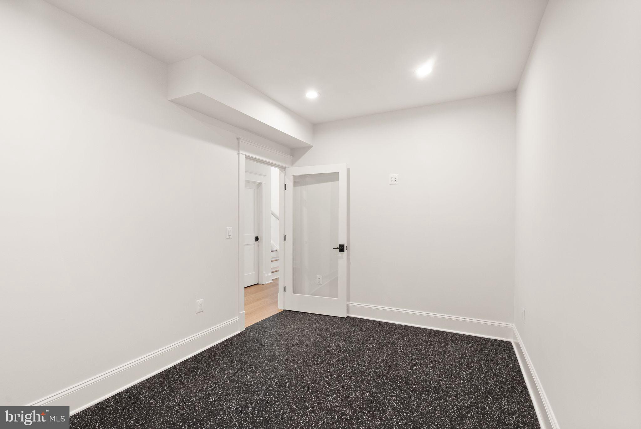 VIRGINIA FOREST - Residential