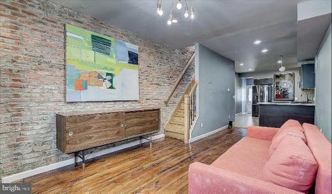 Townhouse For Rent - 150 N Curley Street<br/> BALTIMORE, MD 21224