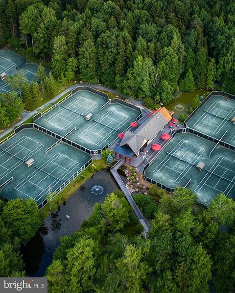 LAKE NAOMI - Residential