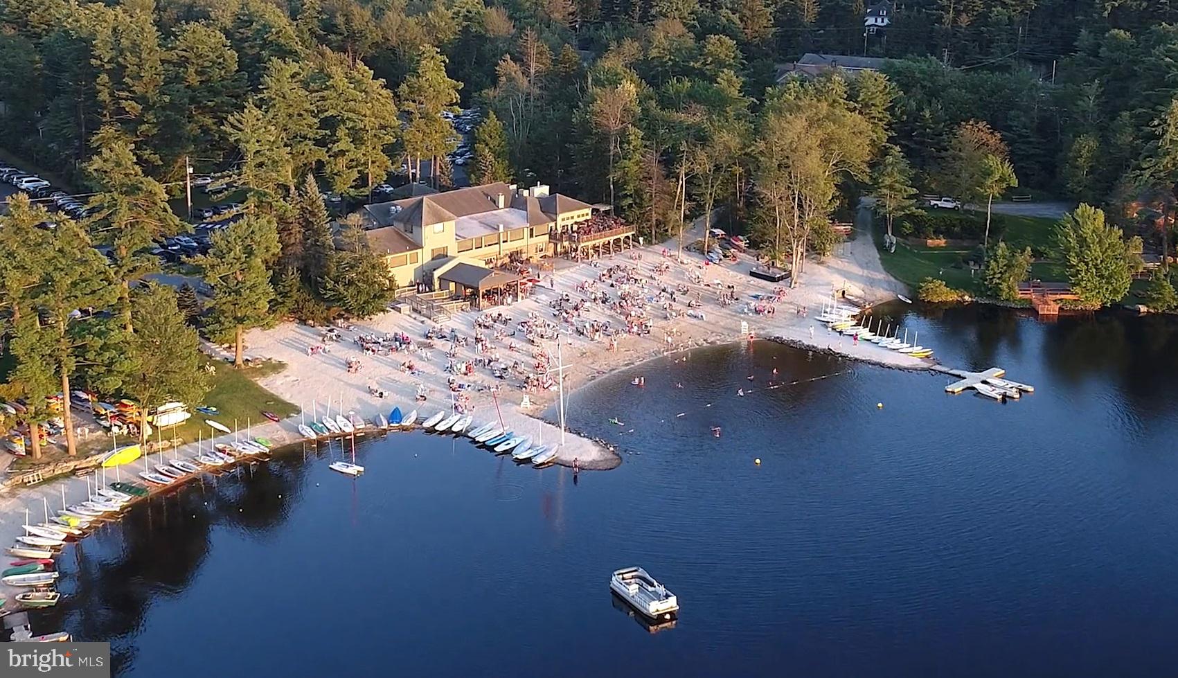 LAKE NAOMI - Residential