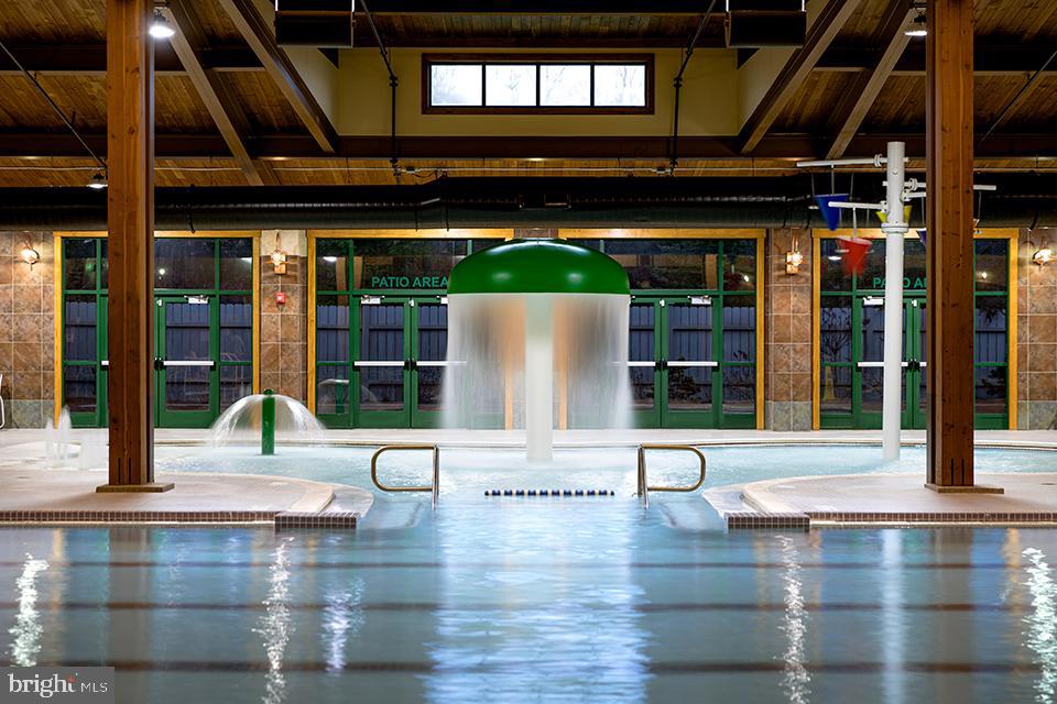 LAKE NAOMI - Residential