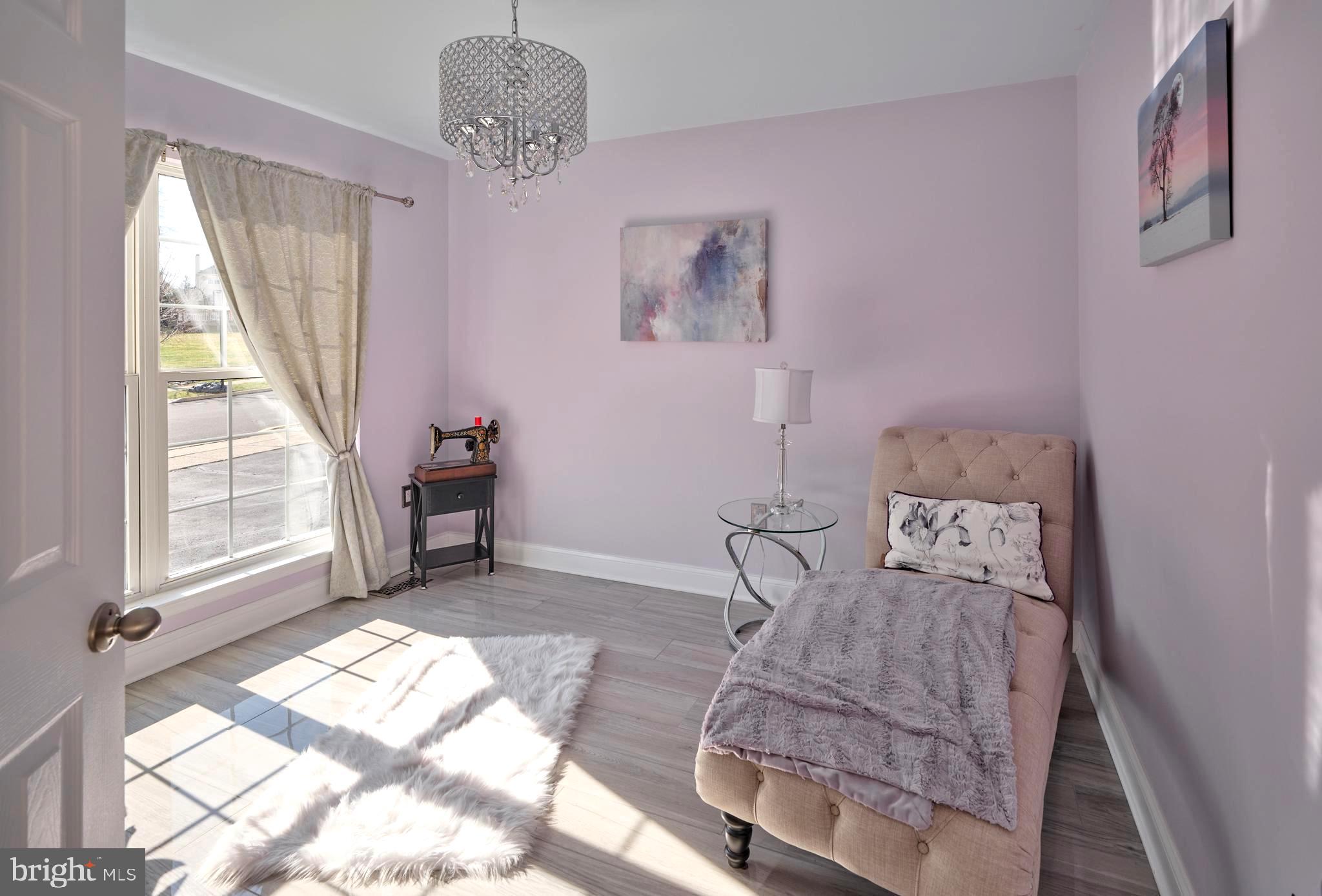 IDLEWOOD - Residential