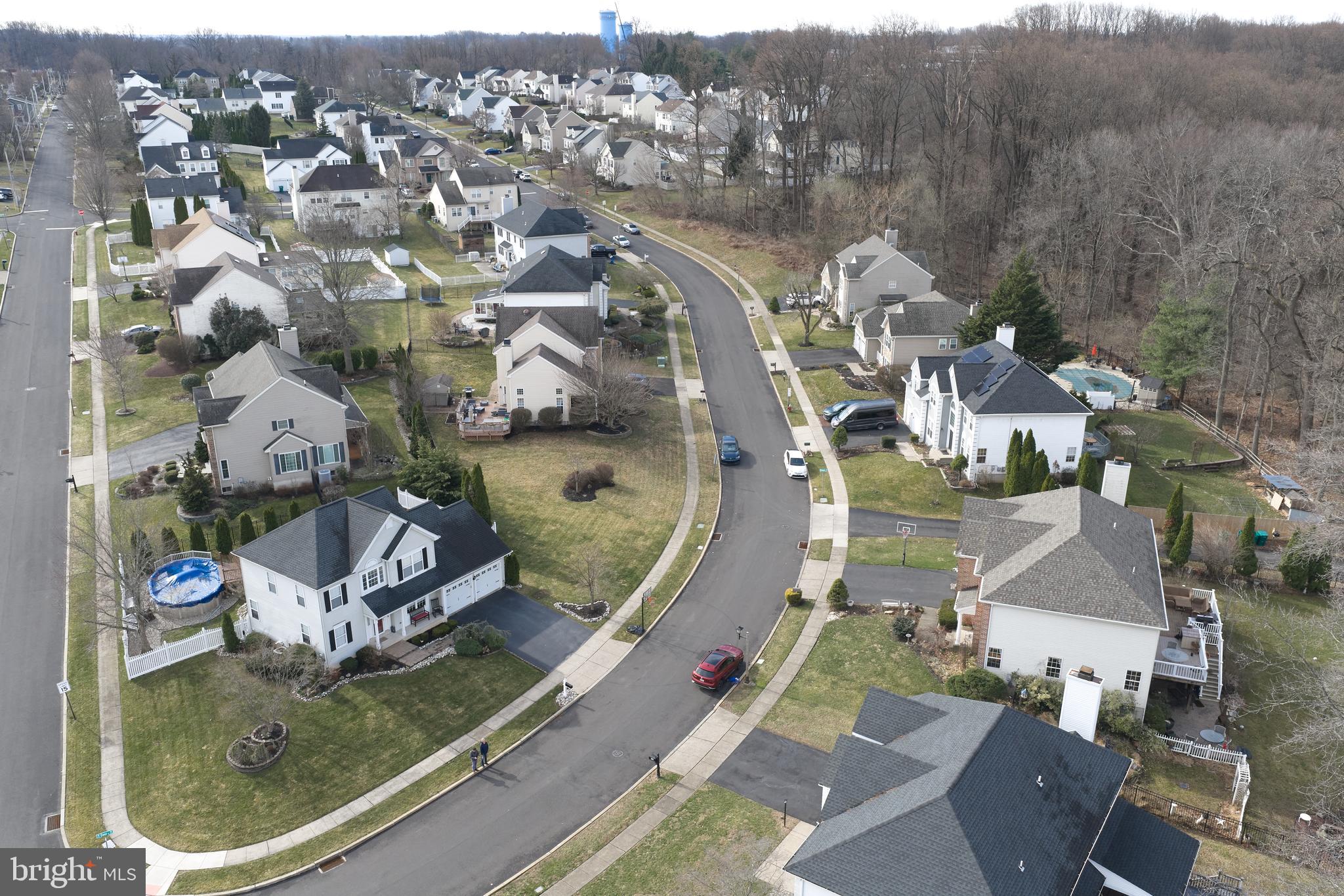 IDLEWOOD - Residential