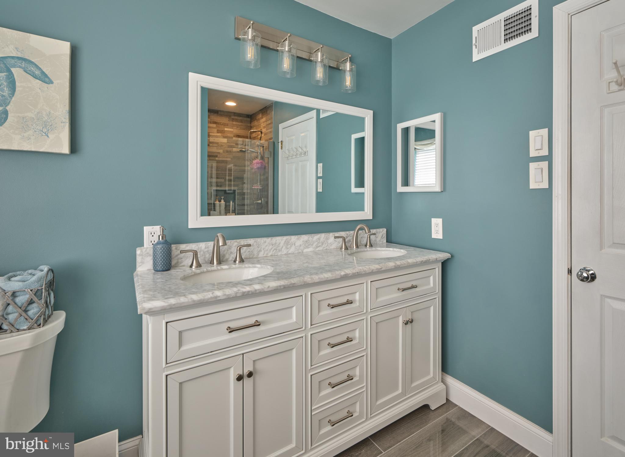 IDLEWOOD - Residential