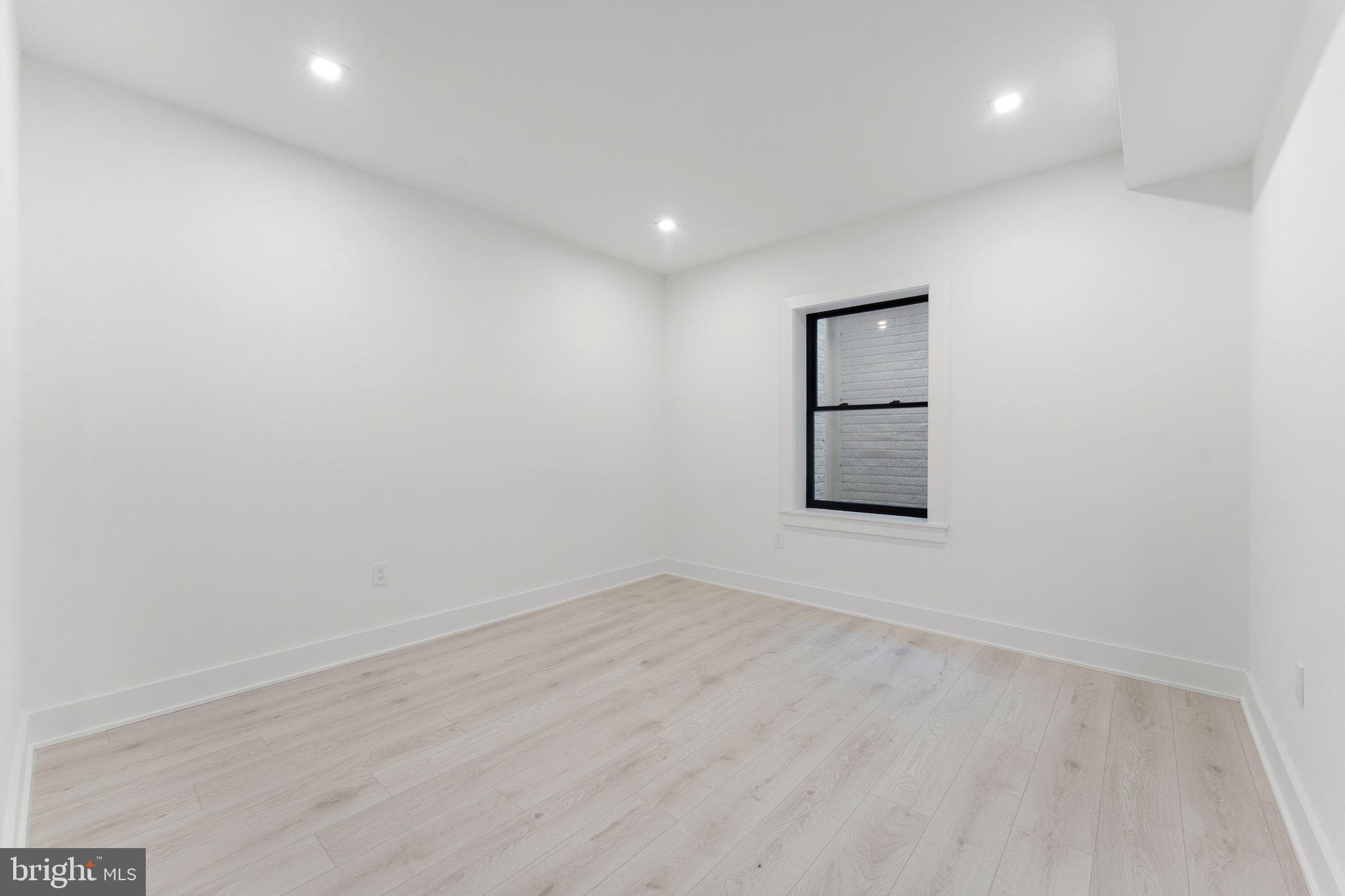 WOODHAVEN - Residential