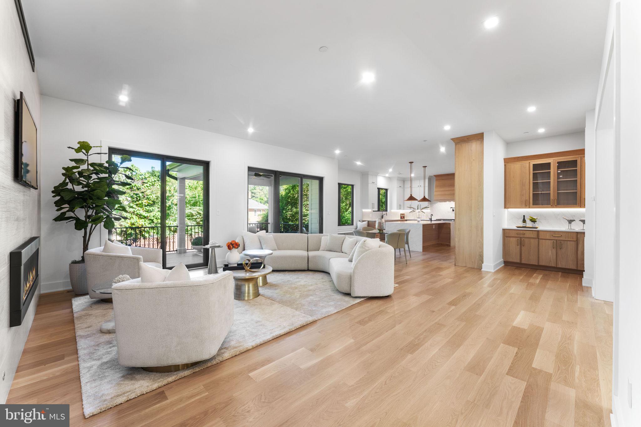 WOODHAVEN - Residential