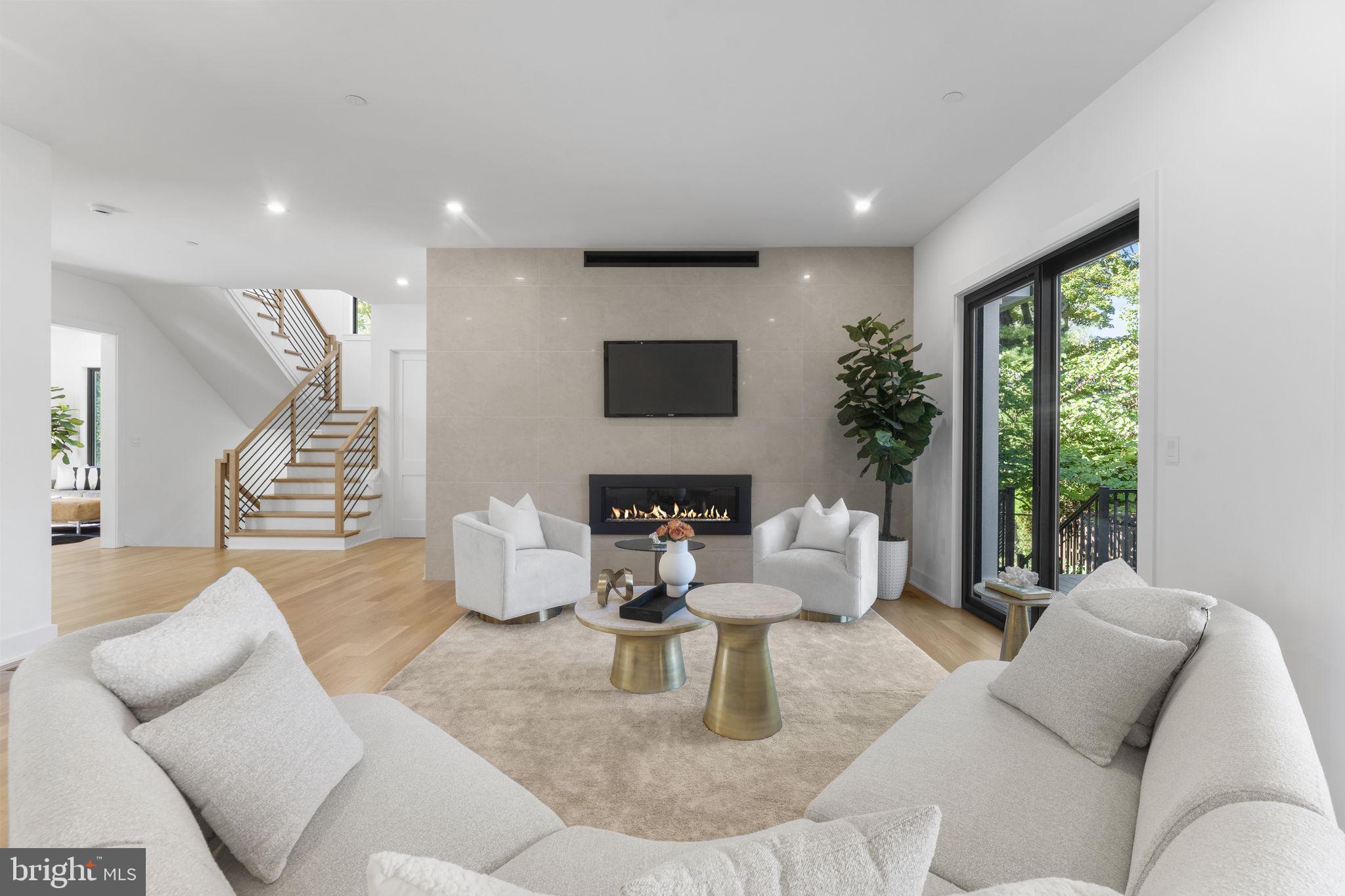 WOODHAVEN - Residential