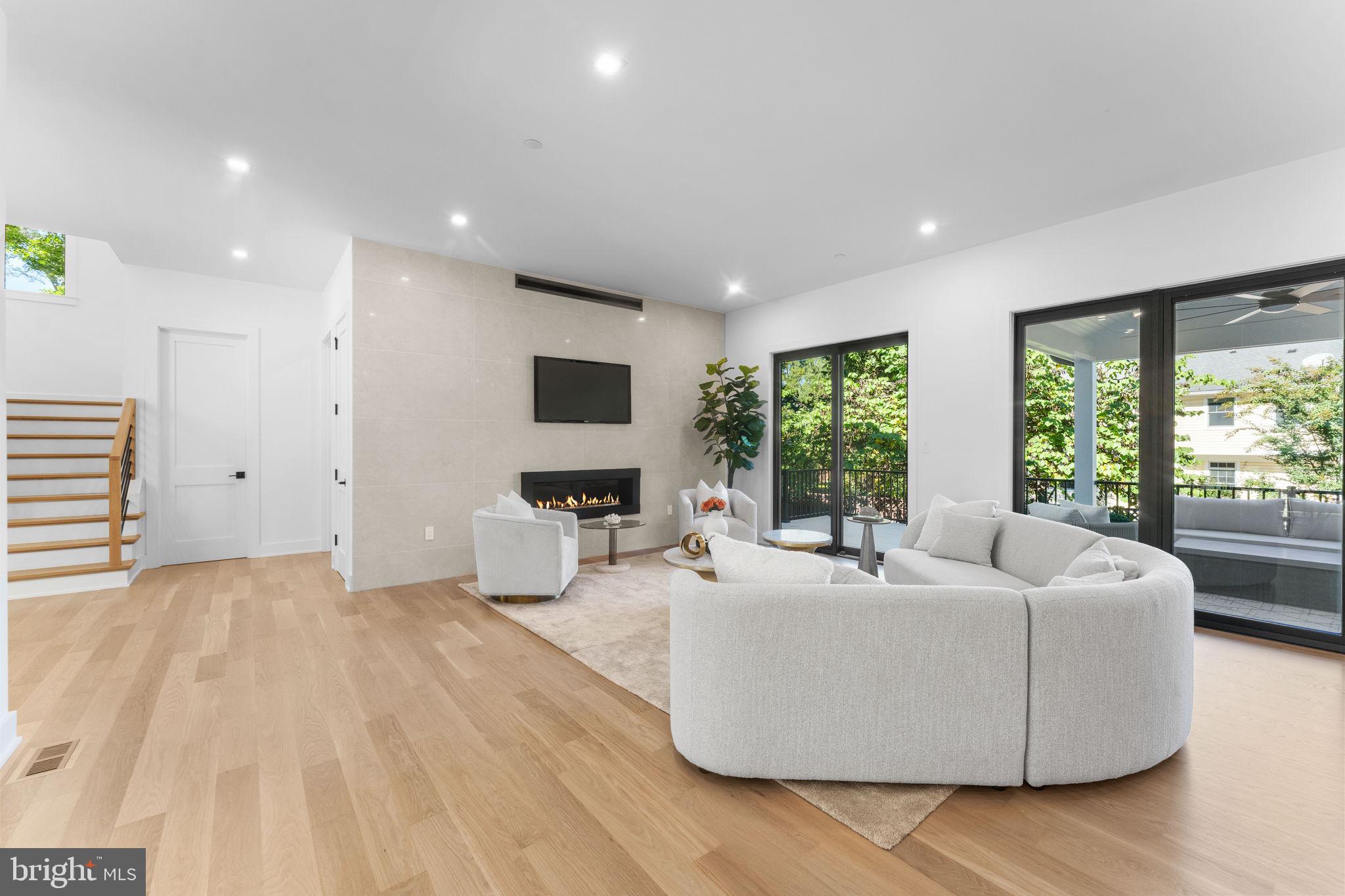 WOODHAVEN - Residential