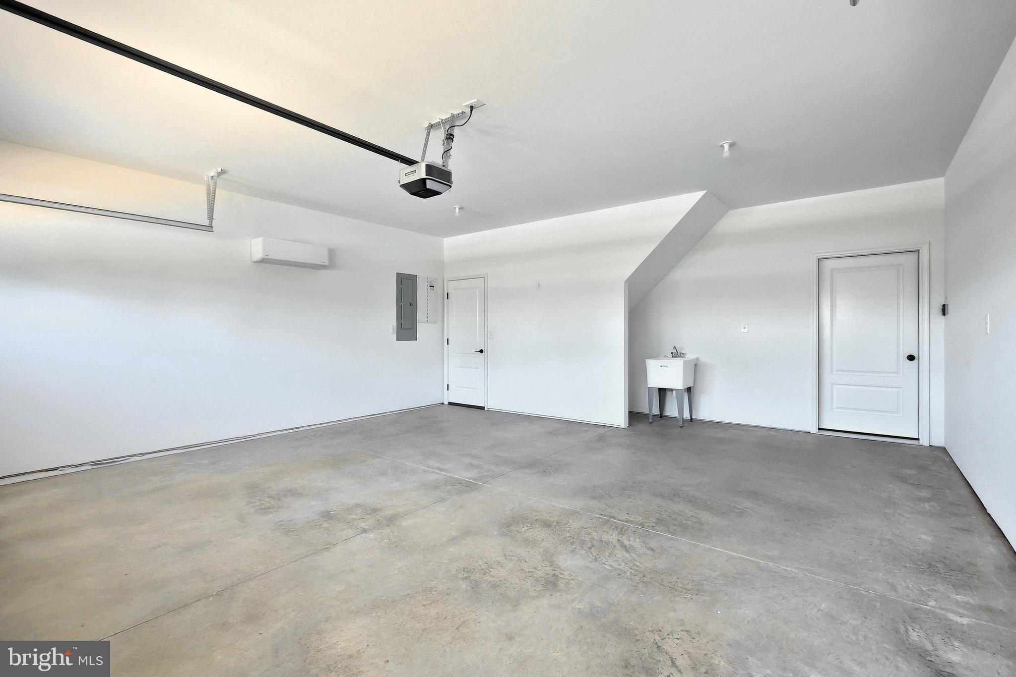 MAYBERRY AT MASON DIXON - Residential