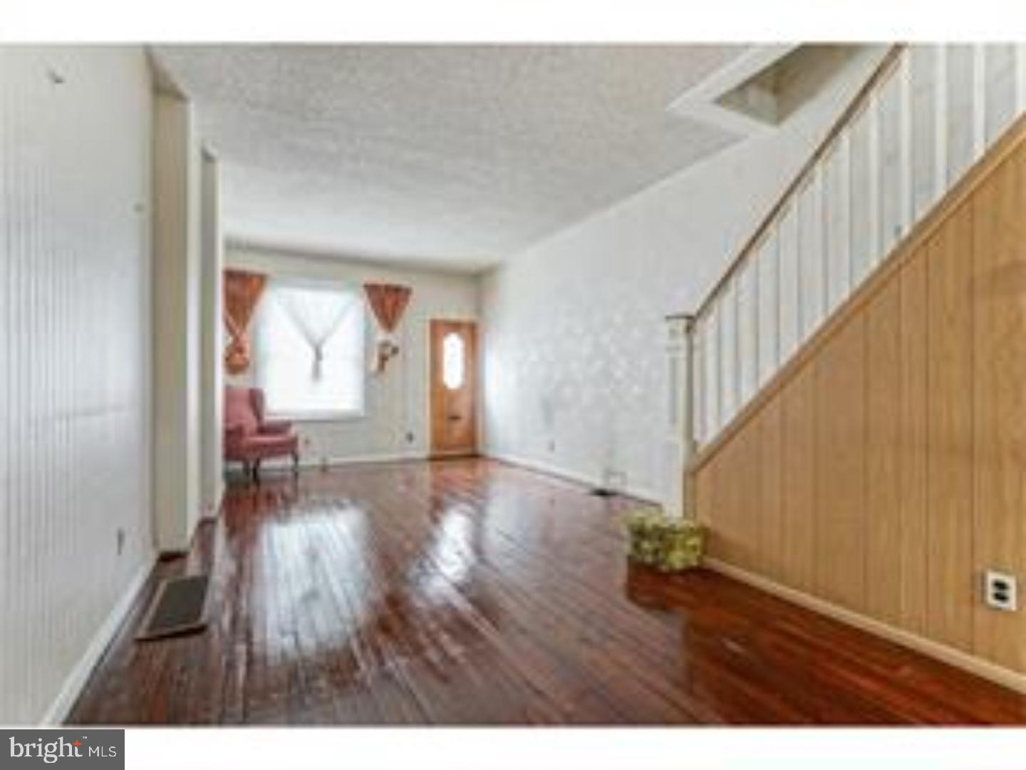PORT RICHMOND - Residential Lease