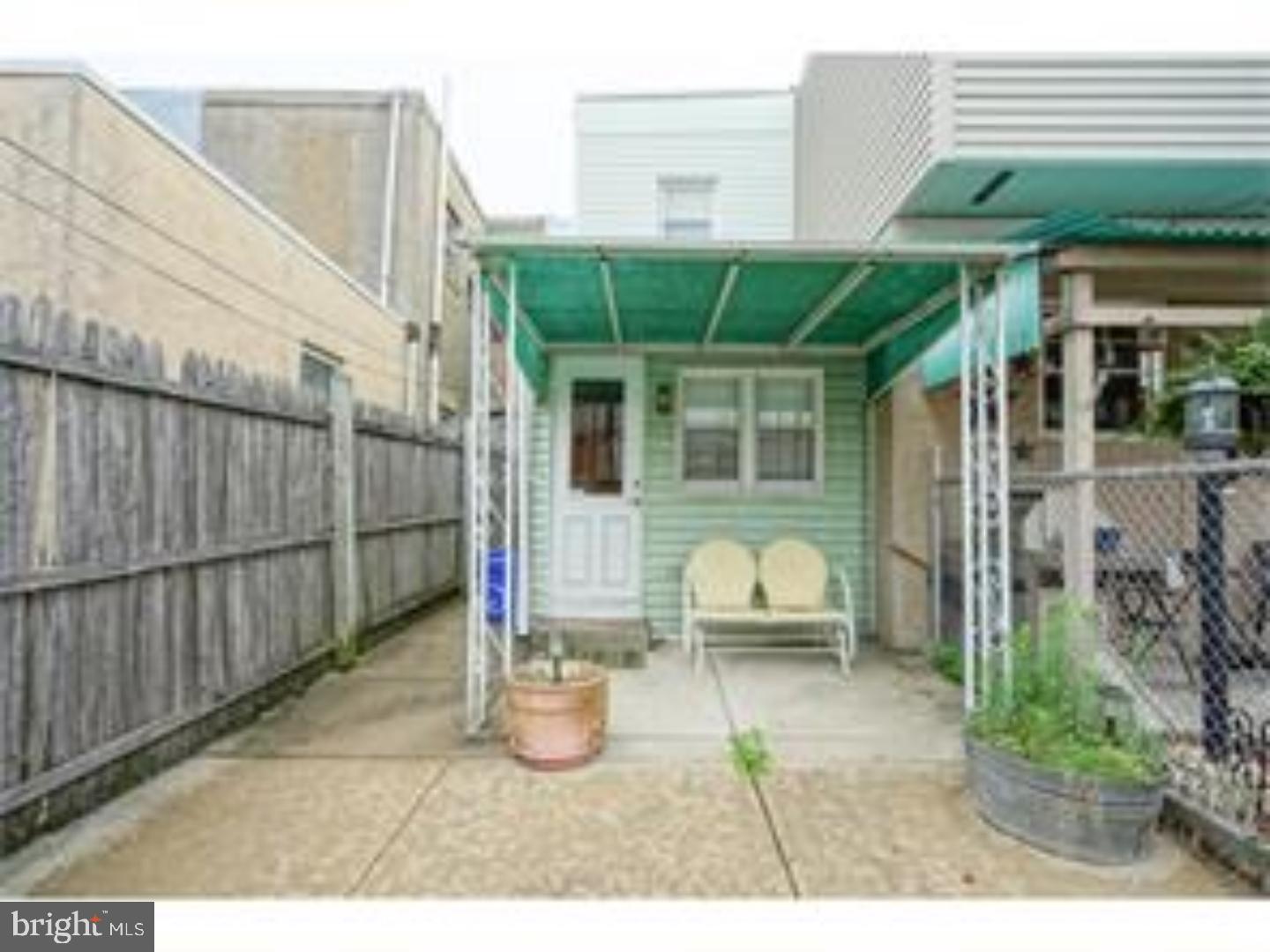 PORT RICHMOND - Residential Lease