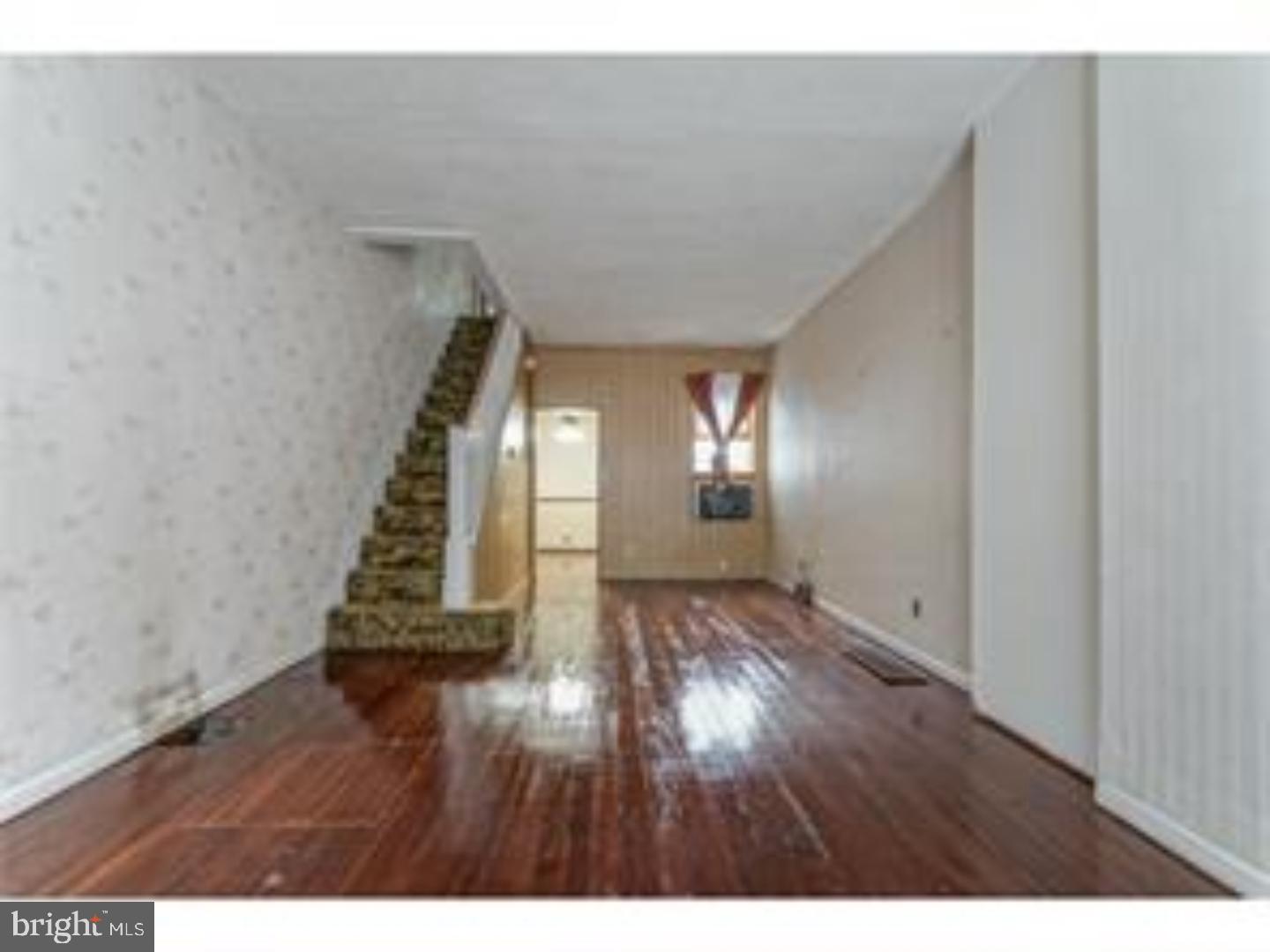 PORT RICHMOND - Residential Lease