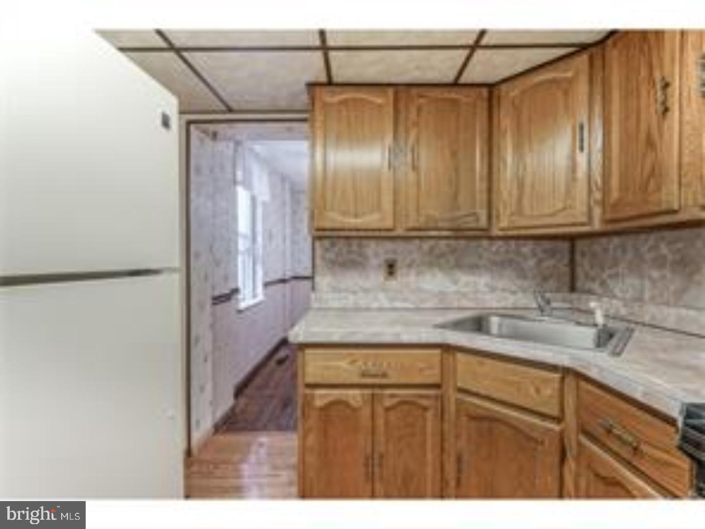 PORT RICHMOND - Residential Lease