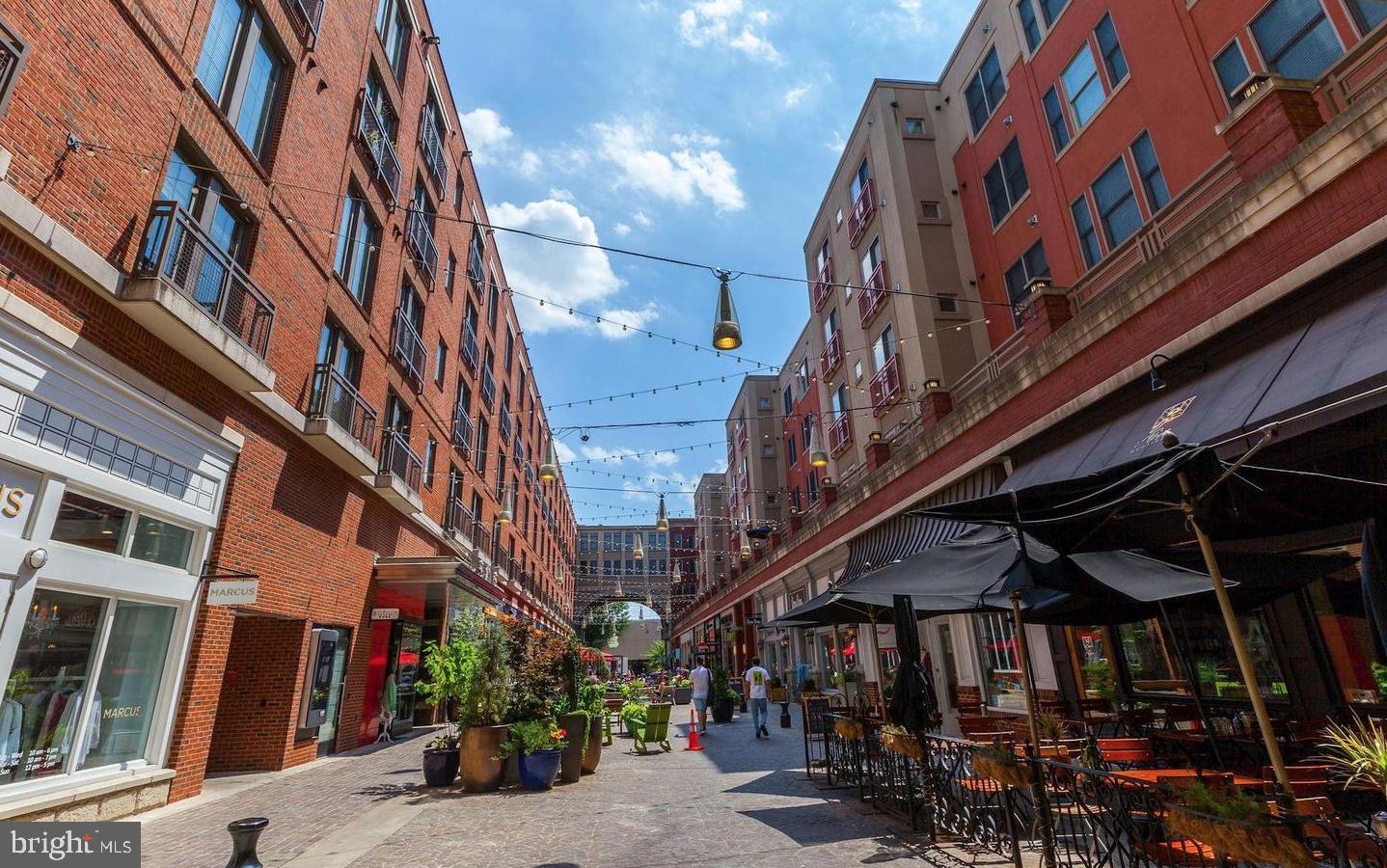 WHITEHALL - Residential