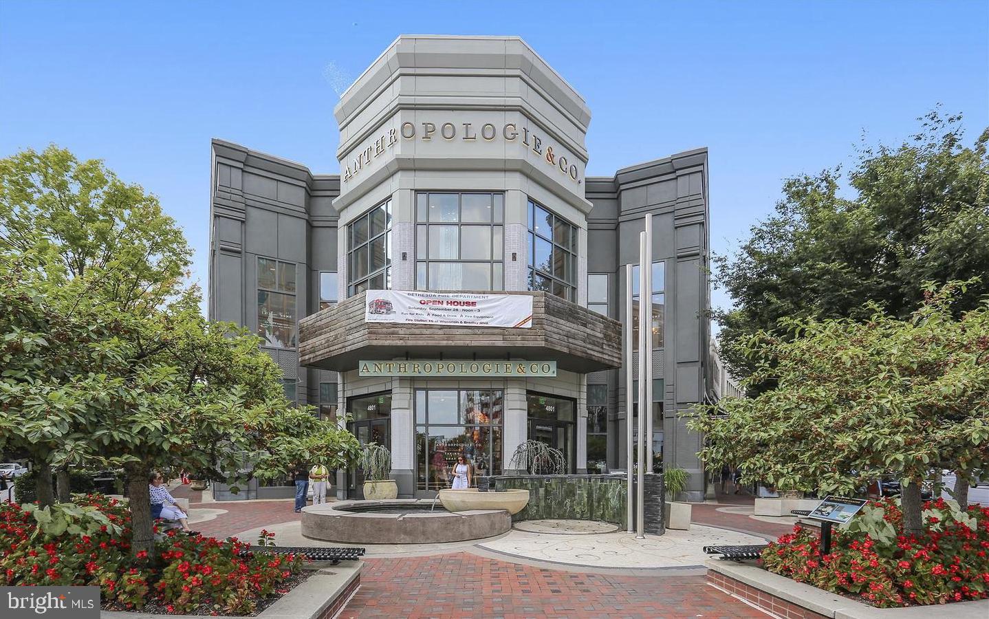 WHITEHALL - Residential