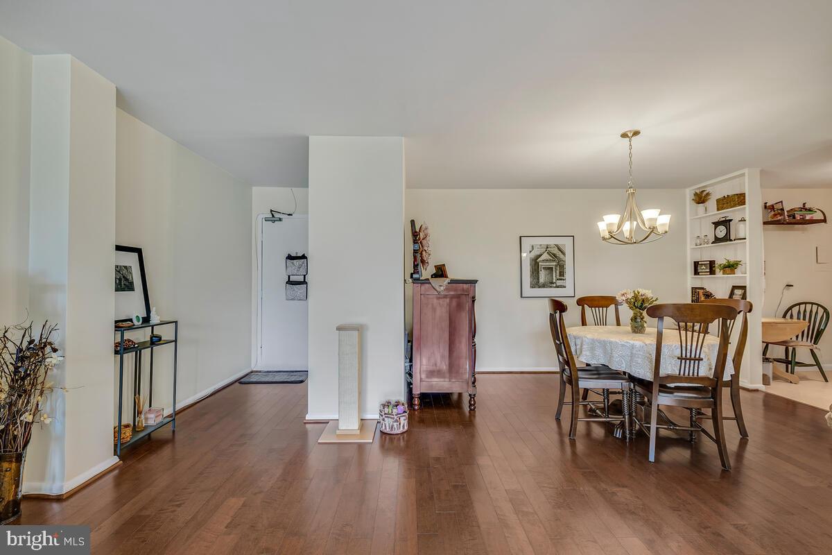 WHITEHALL - Residential