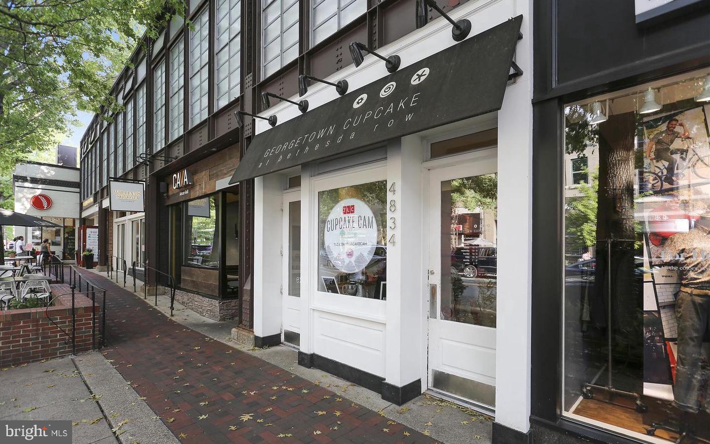 WHITEHALL - Residential