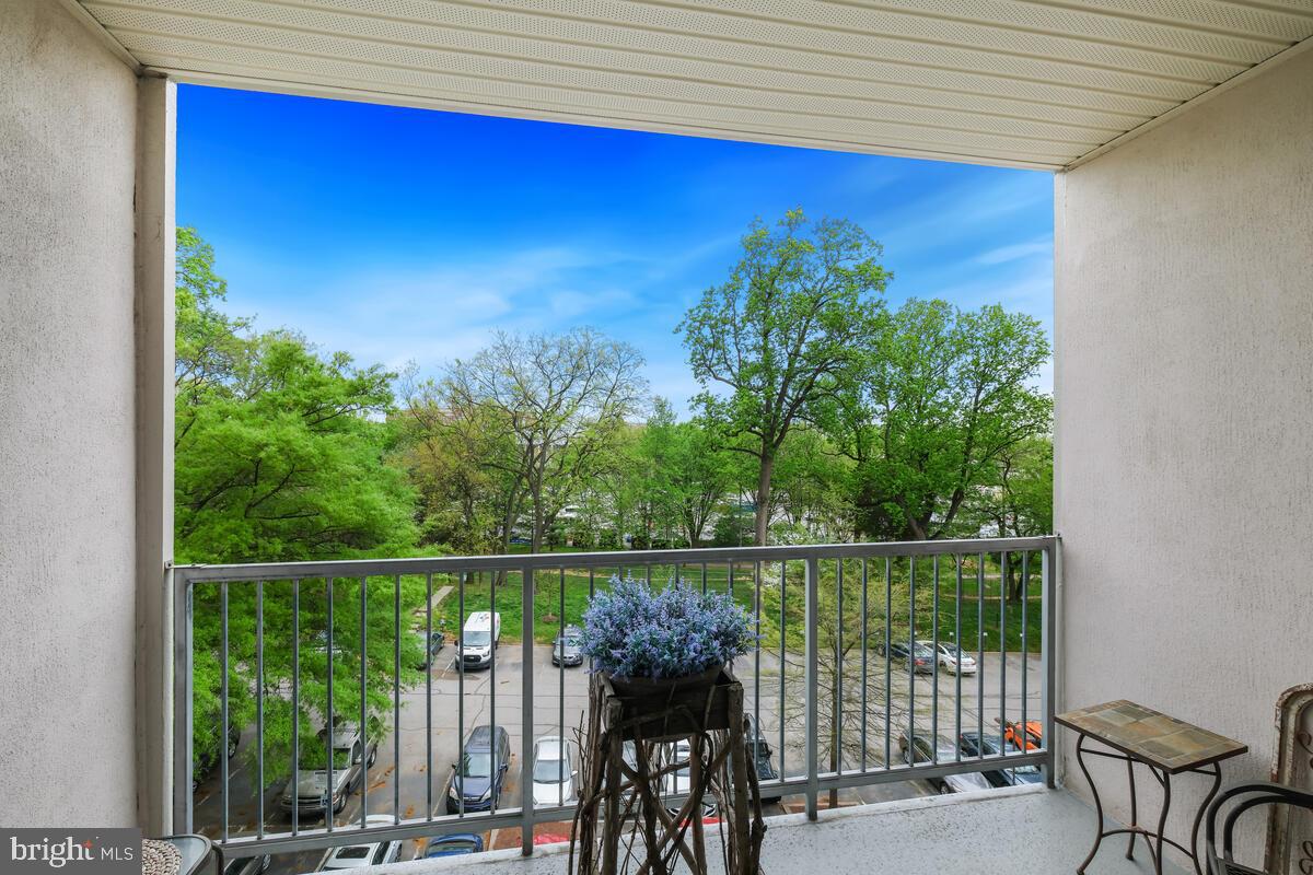 WHITEHALL - Residential