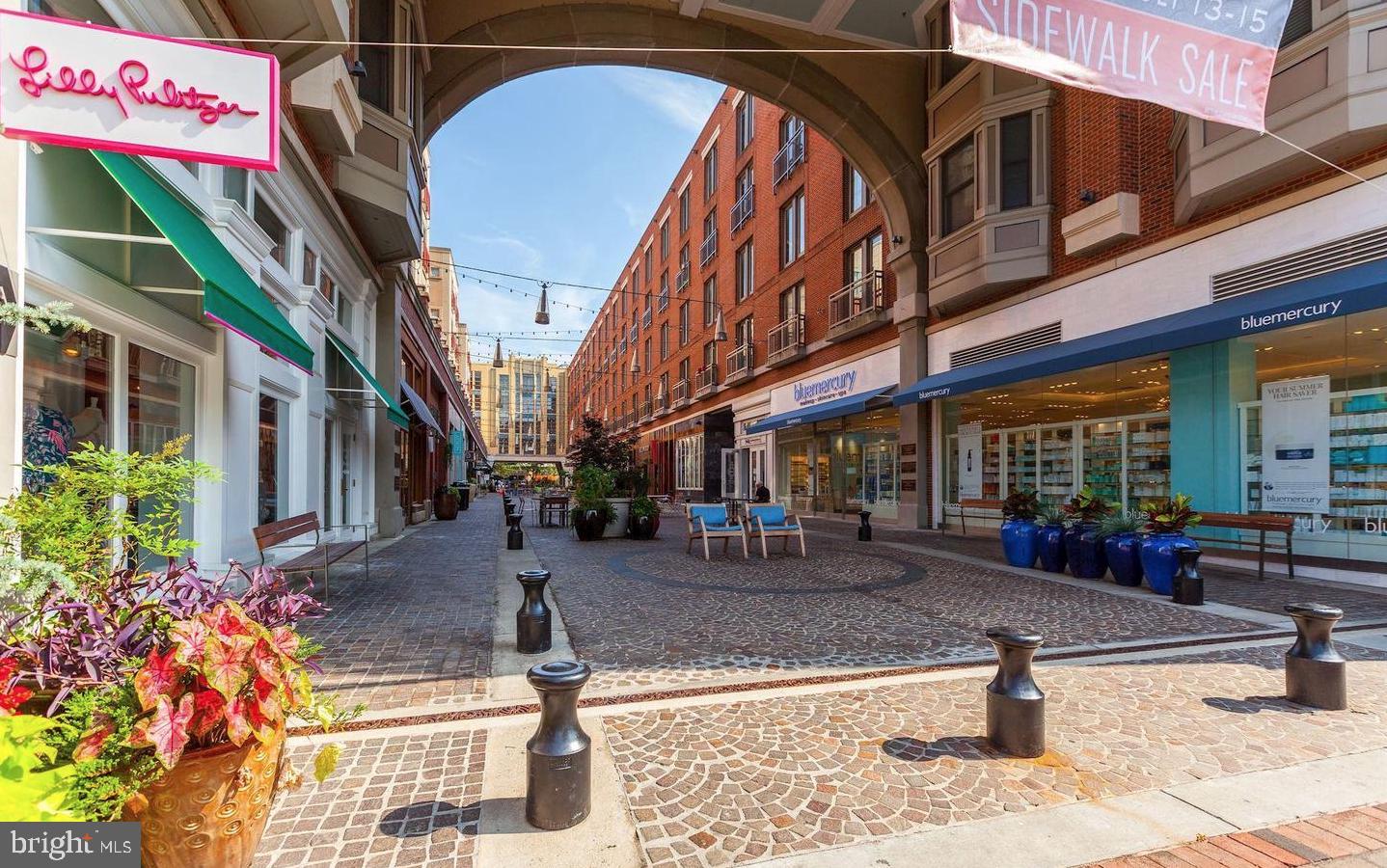 WHITEHALL - Residential