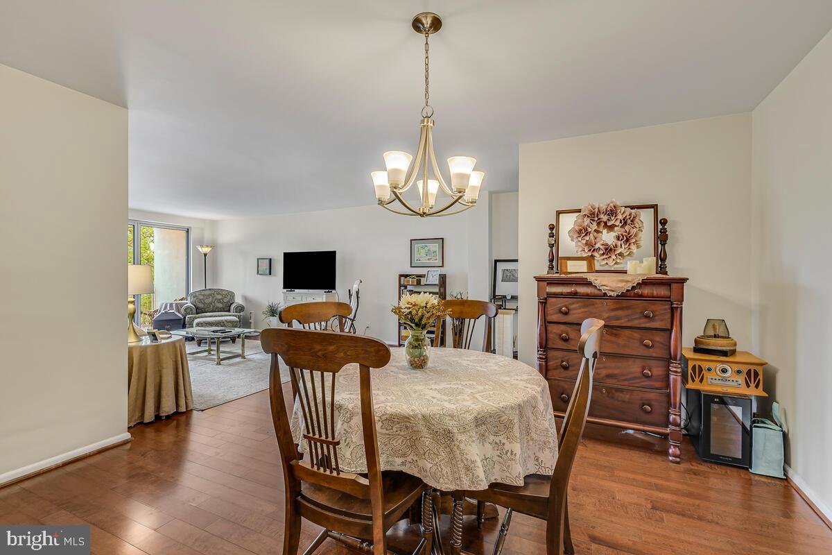 WHITEHALL - Residential