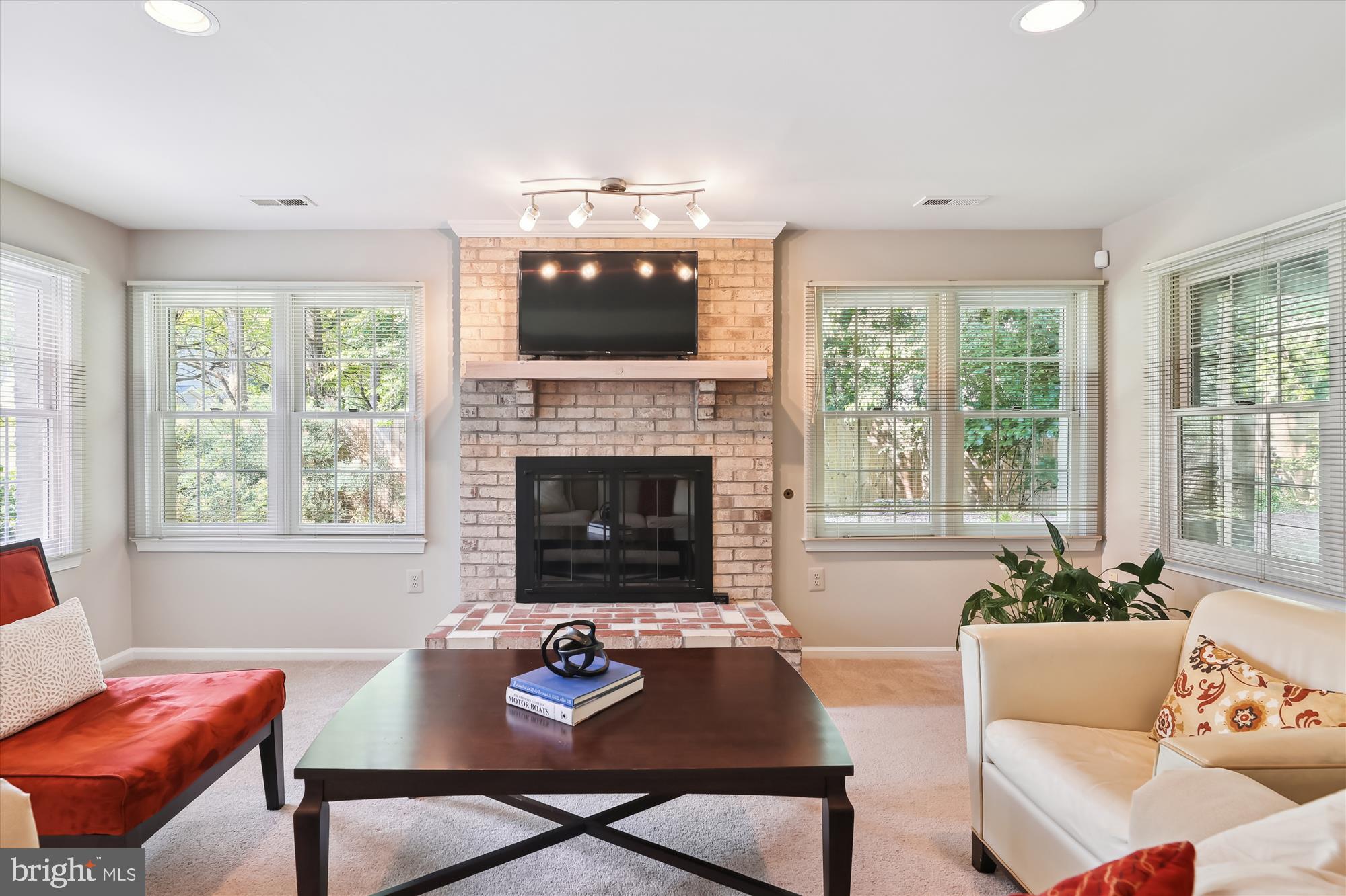 SUMMERFIELD - Residential