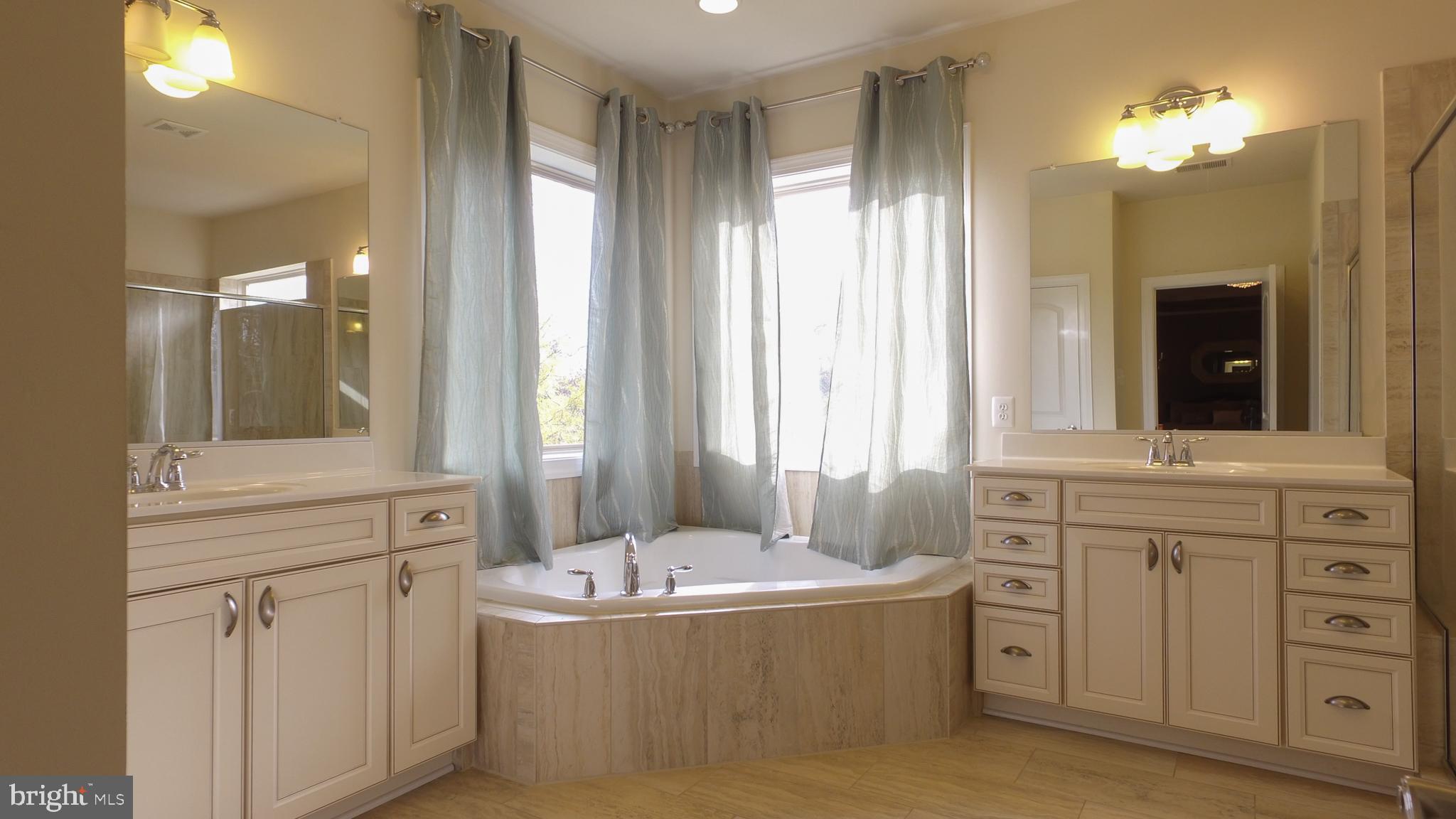 BALMORAL - Residential