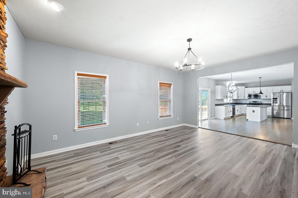 WILDERNESS SHORES - Residential