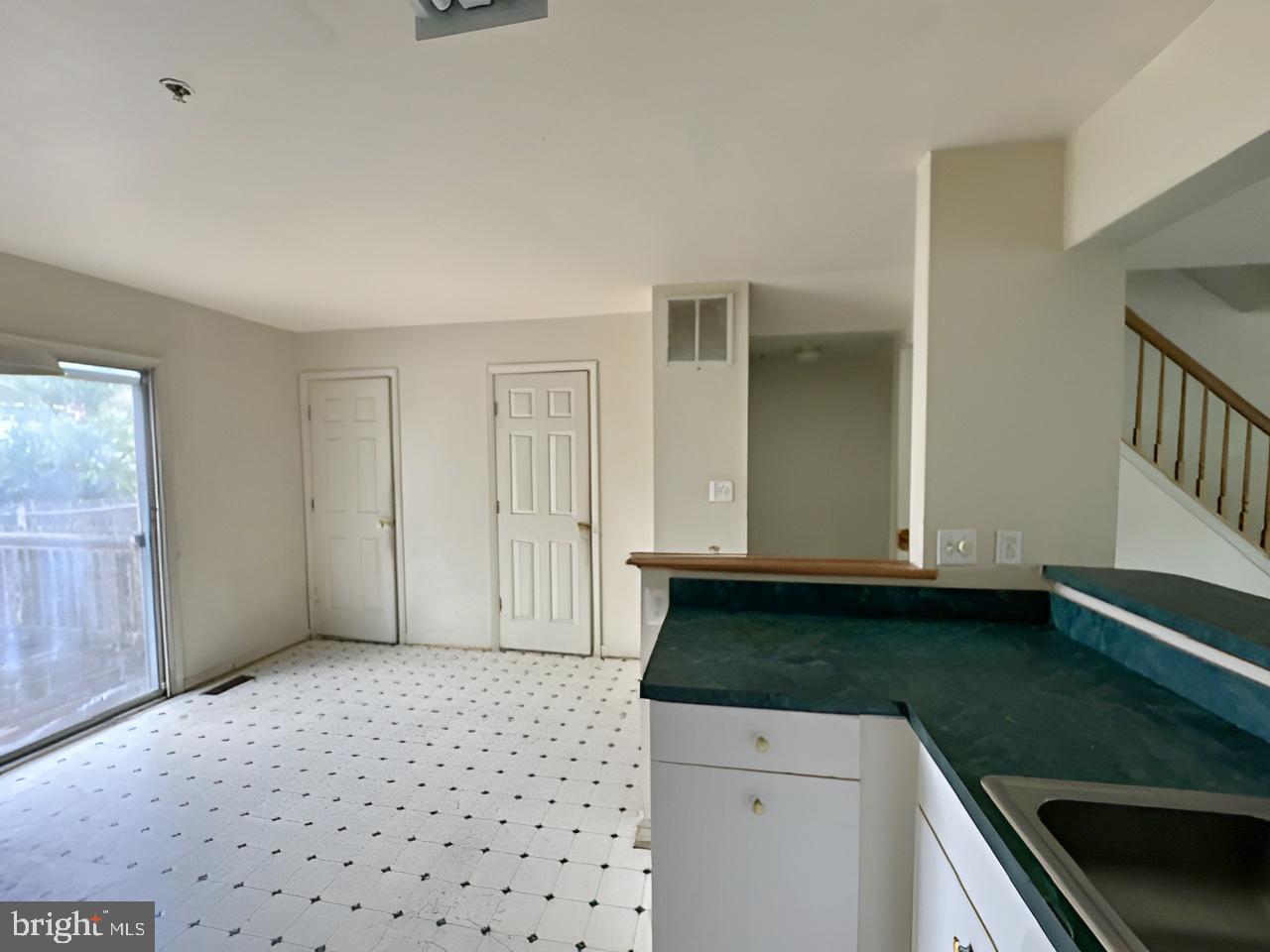 746 VILLAGER CIRCLE