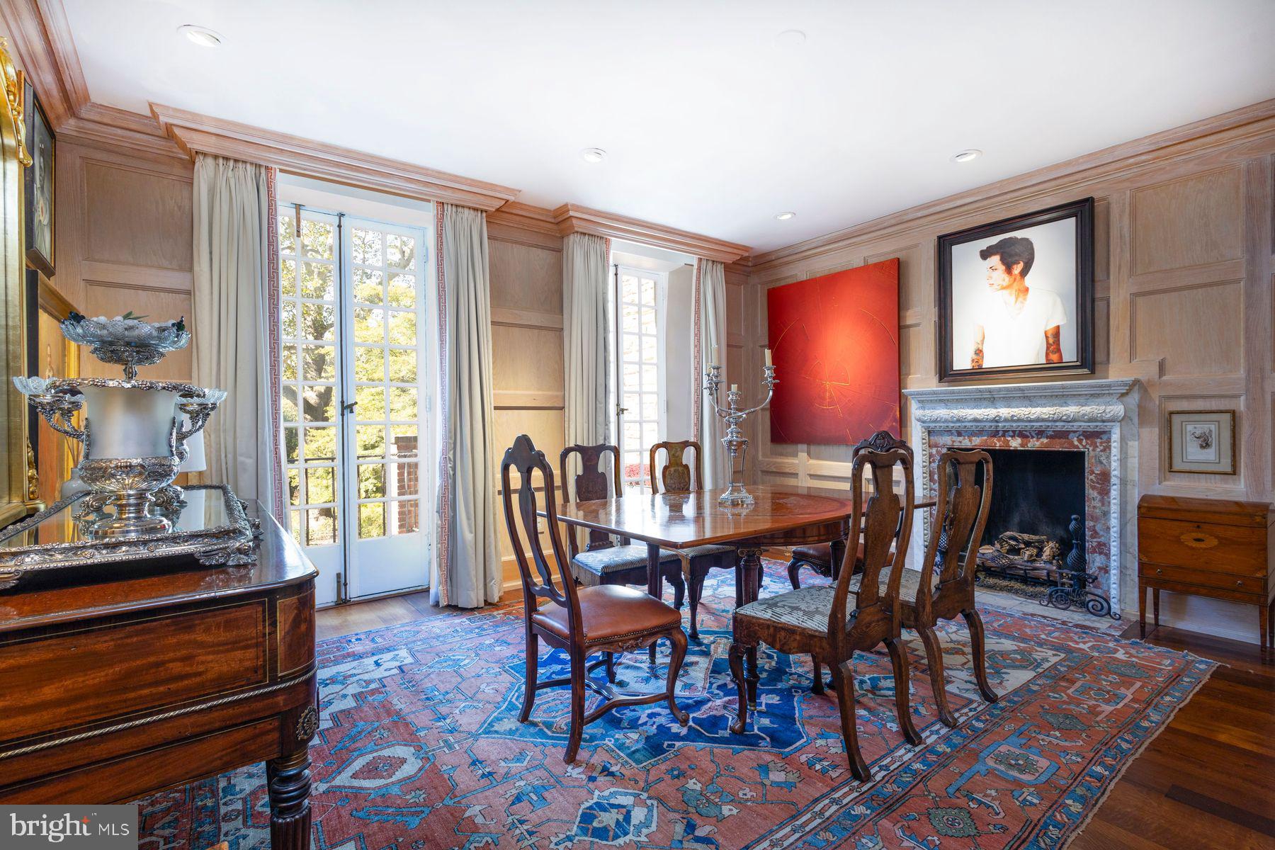 CHESTNUT HILL - Residential