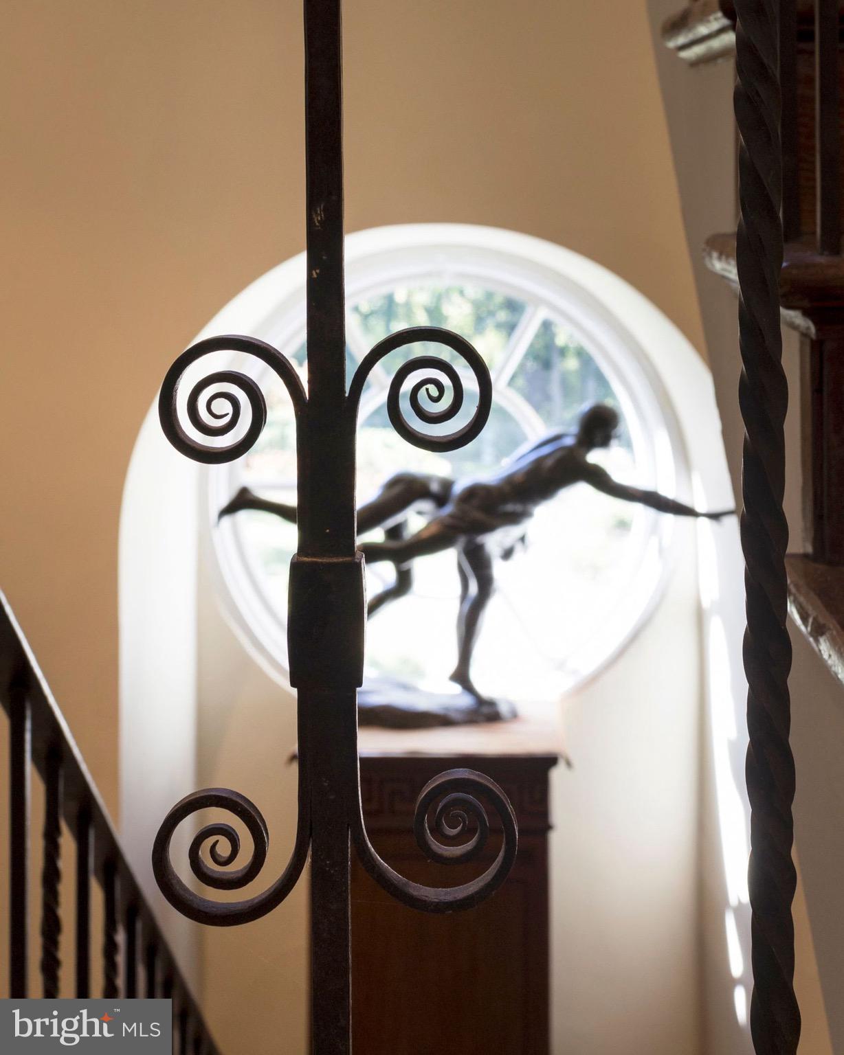 CHESTNUT HILL - Residential