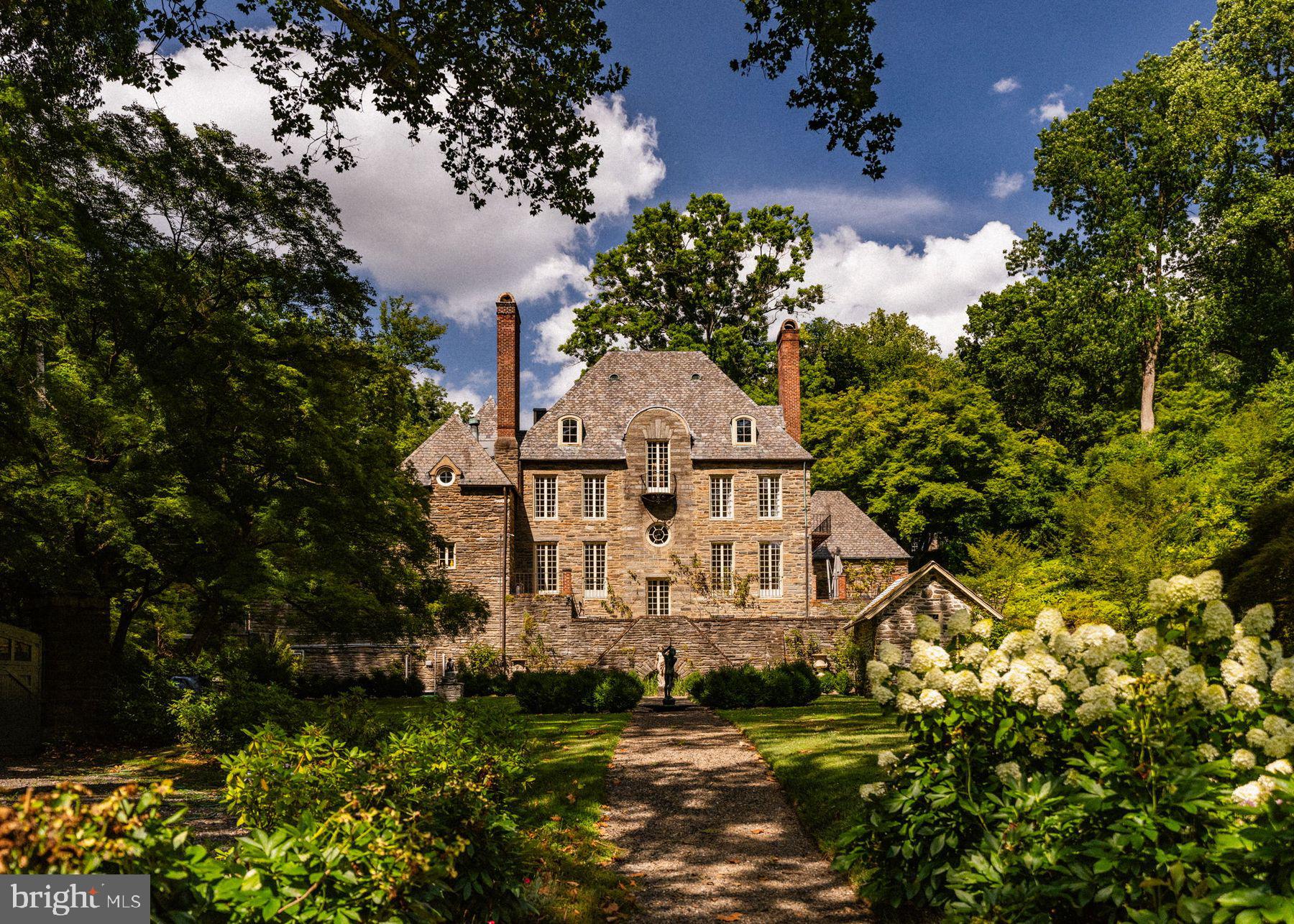 CHESTNUT HILL - Residential