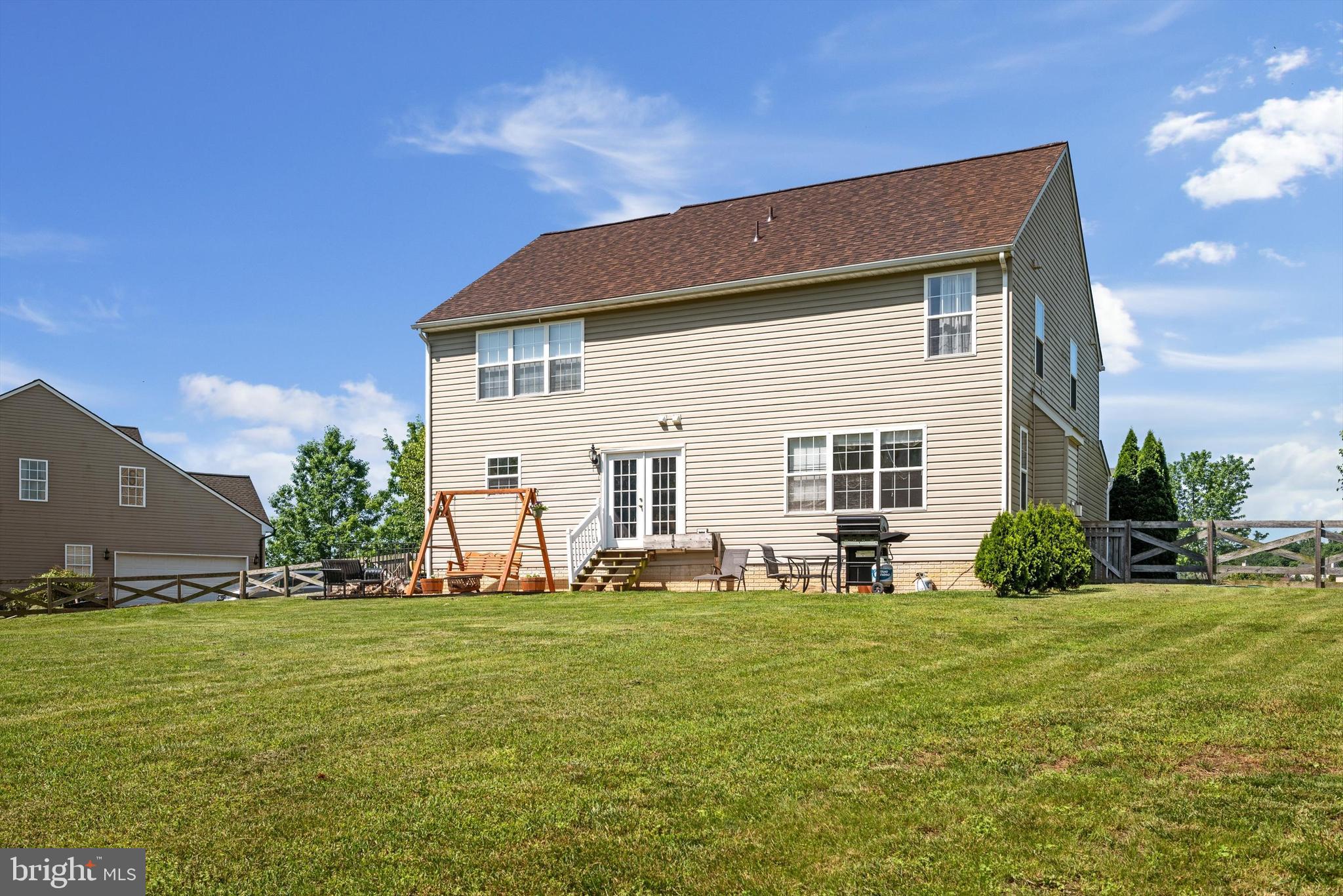 APPLE KNOLLS ESTATES - Residential